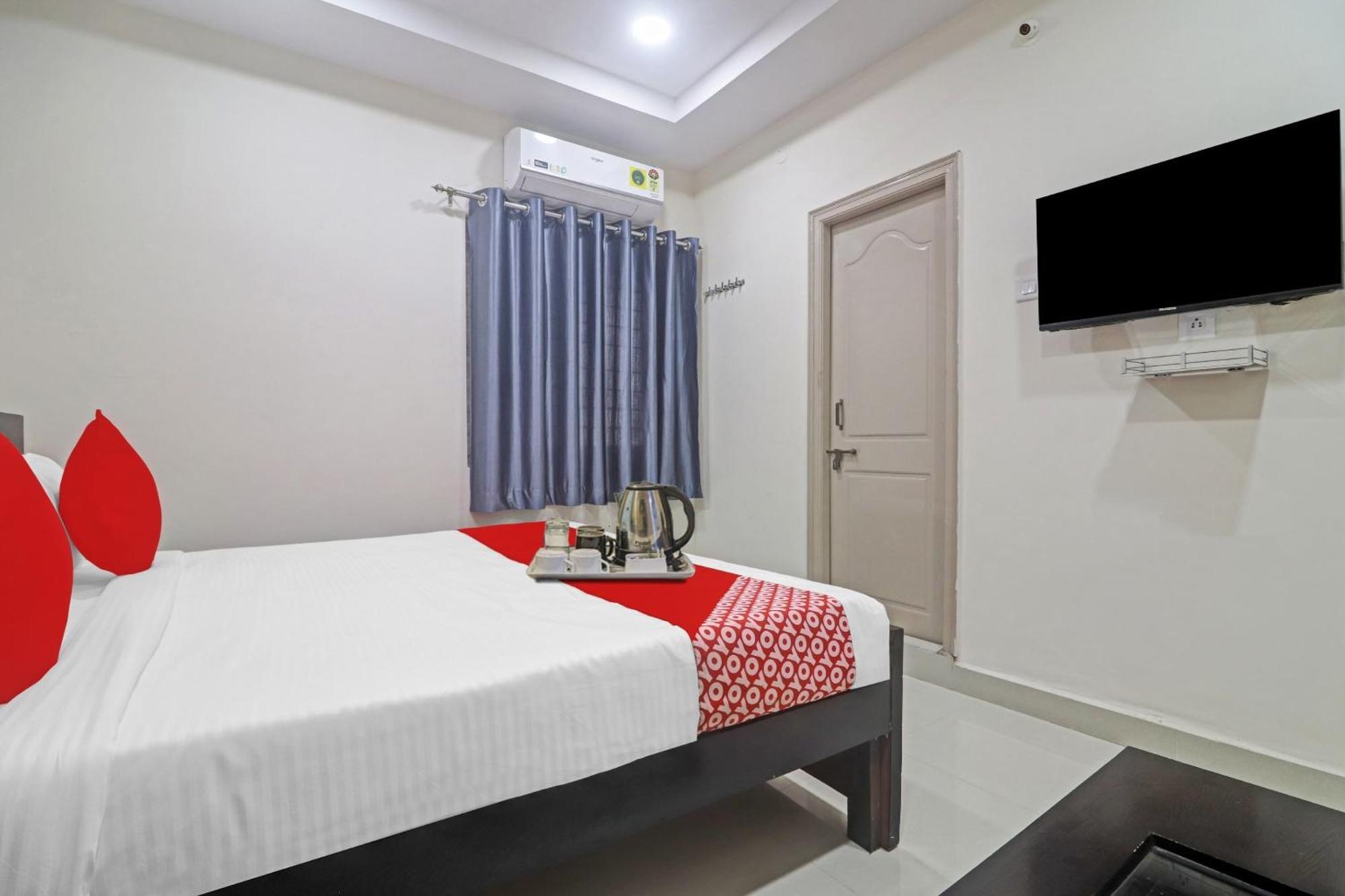 Hotel Oyo Msr Guest Near 100ft Road Hyderabad