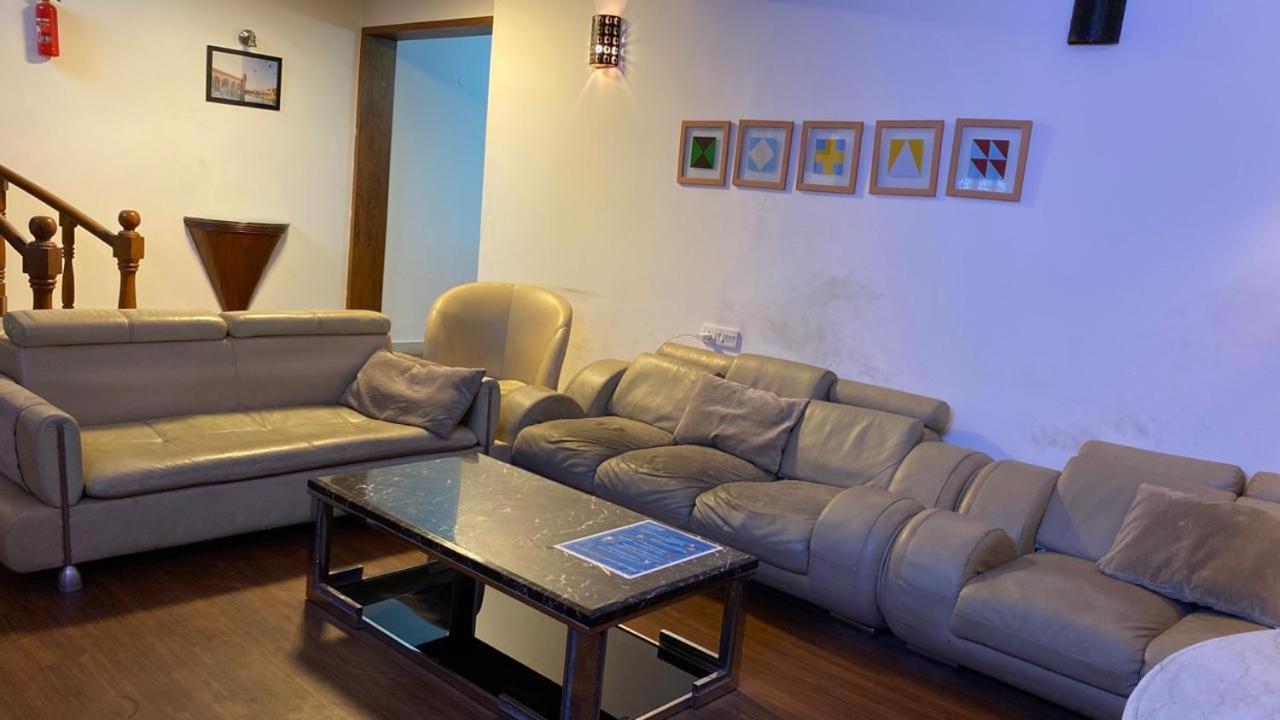 Vista Homes *