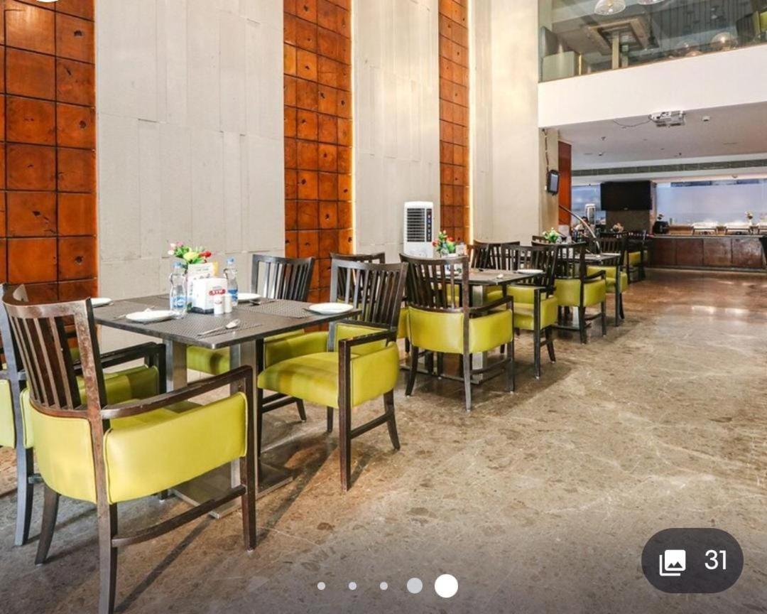 The Svm Hotel: Lavish Buffet Breakfast Included 3* Hyderabad