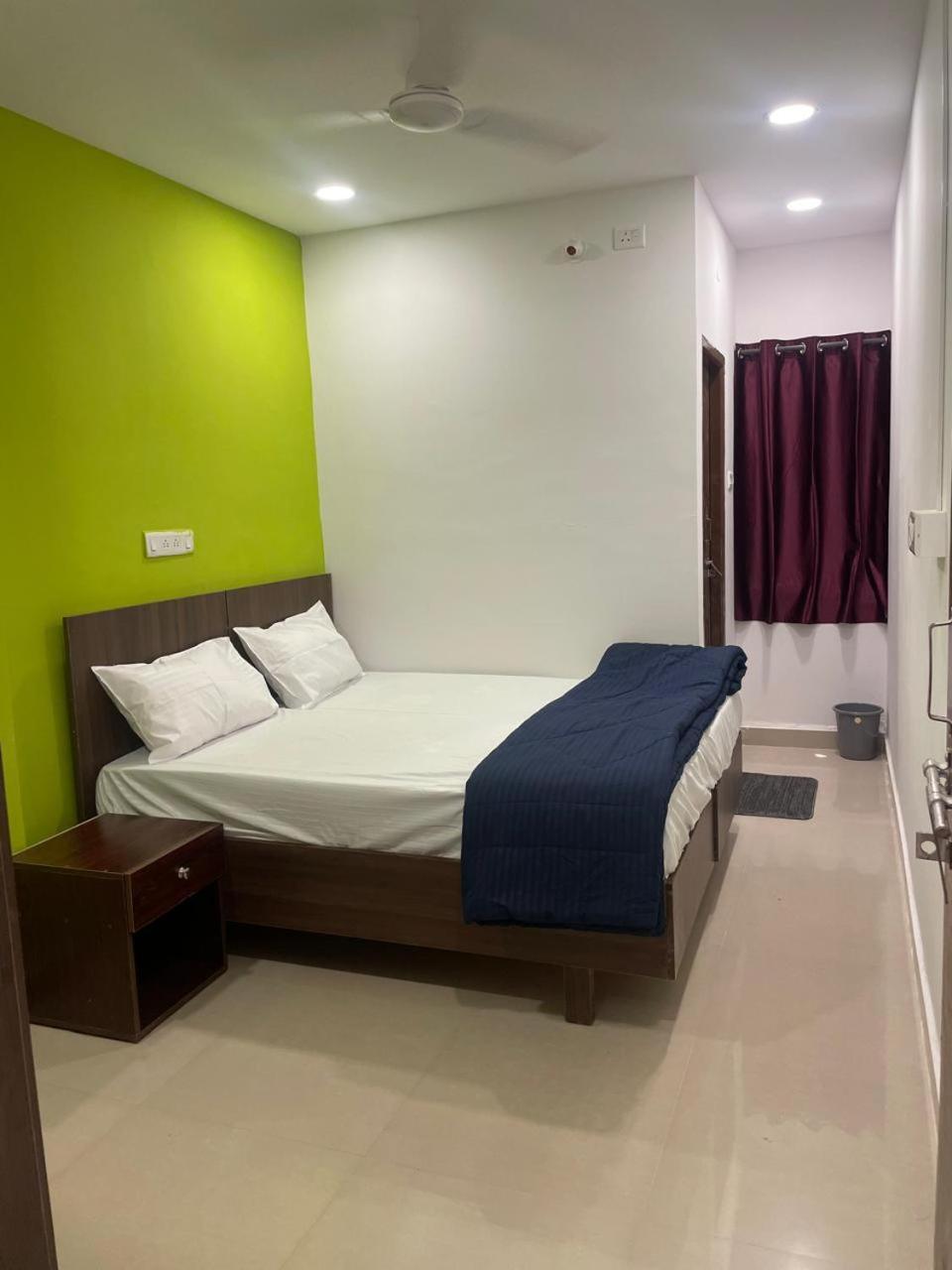 Siri Guest house