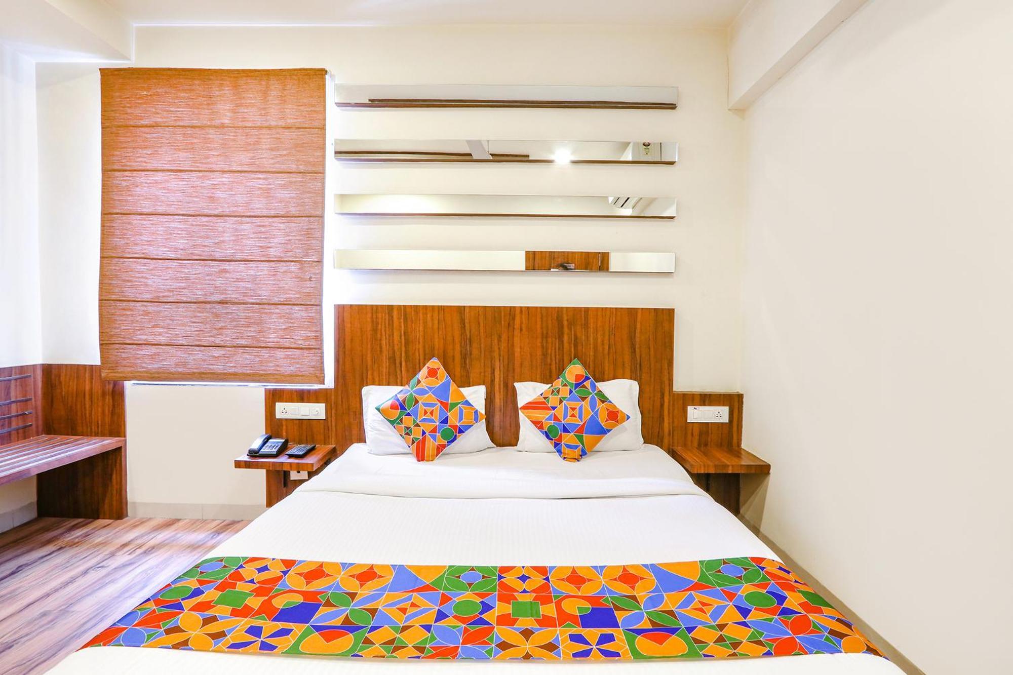 Fabhotel Arastu Plaza - Nr Nampally Railway Station Hotel