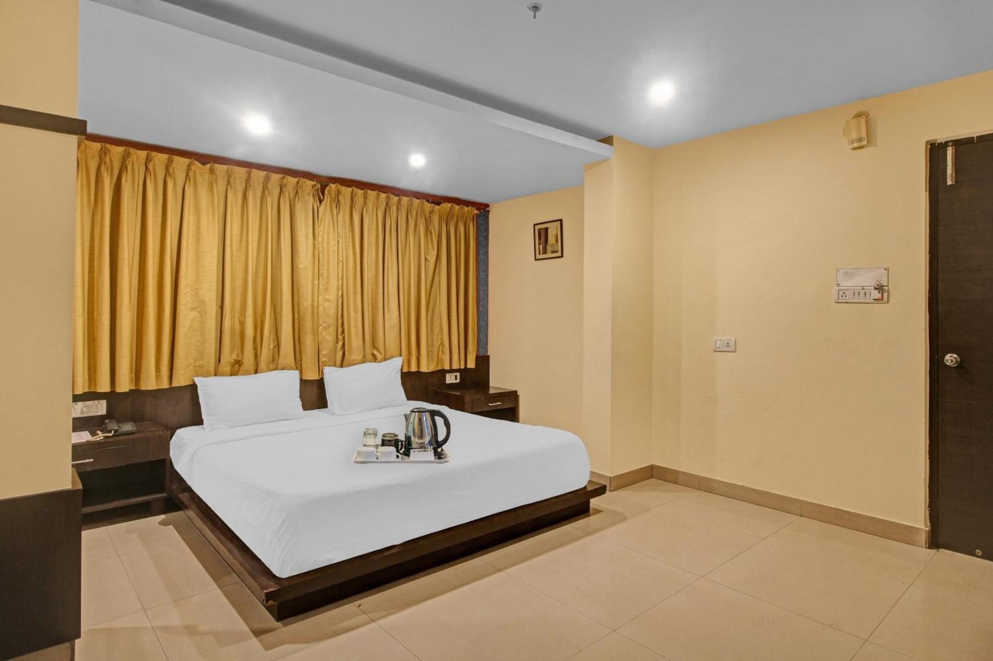 Hotel Townhouse The Grand Plaza Hyderabad