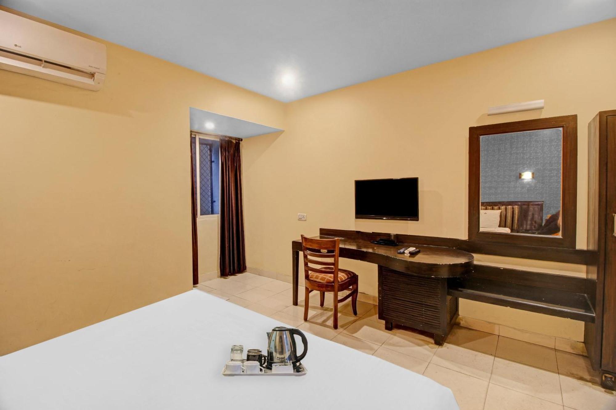 Hotel Townhouse The Grand Plaza 3*