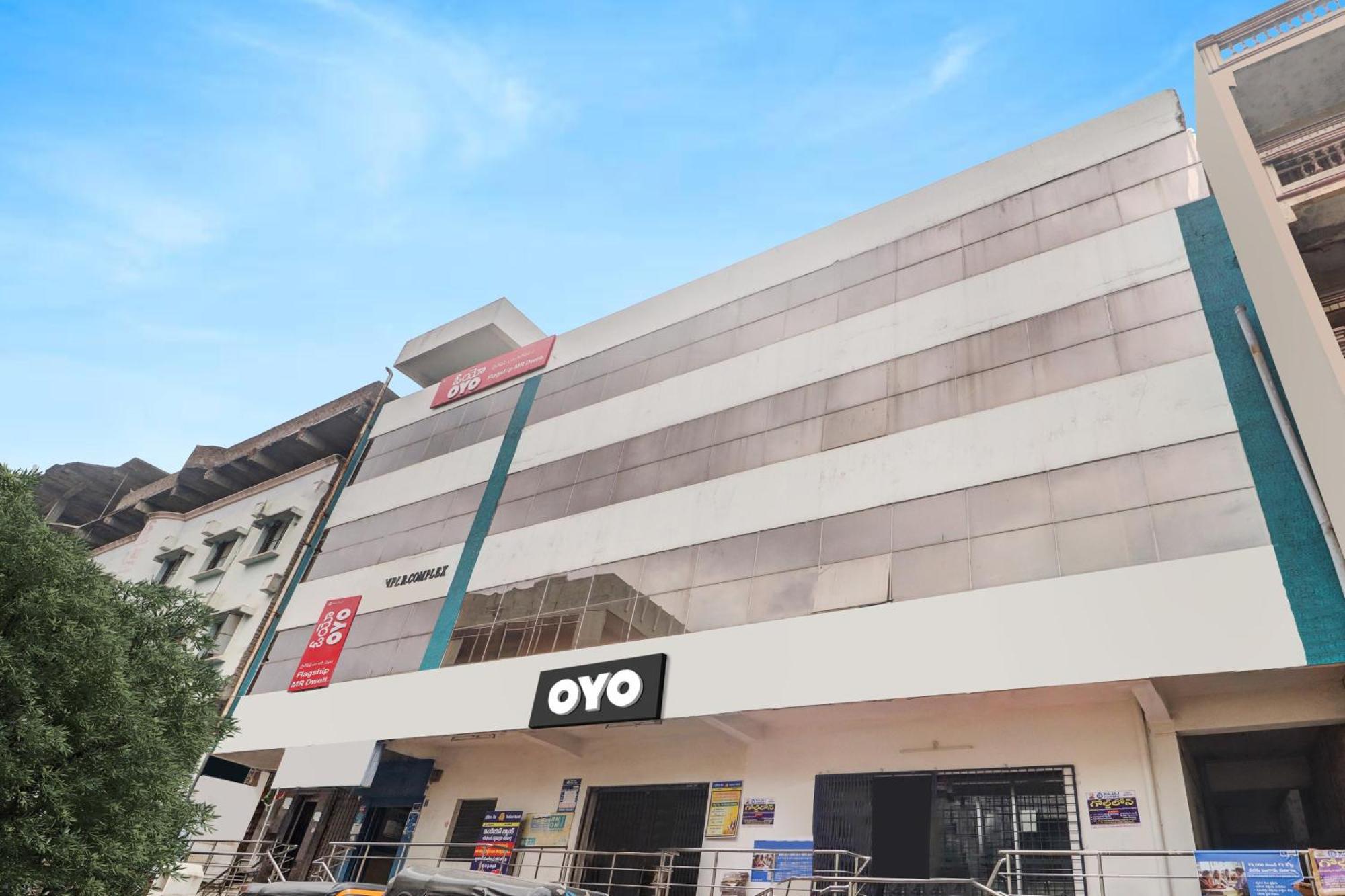 Oyo Flagship Mr Dwell Hotel