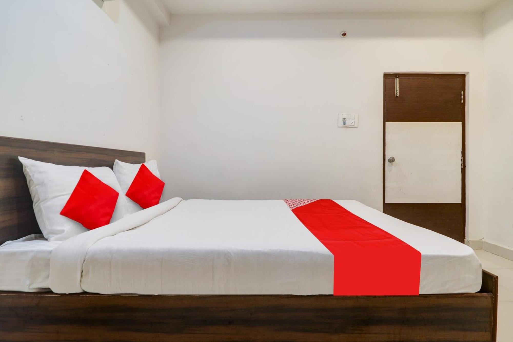 Oyo Flagship Mr Dwell Hyderabad