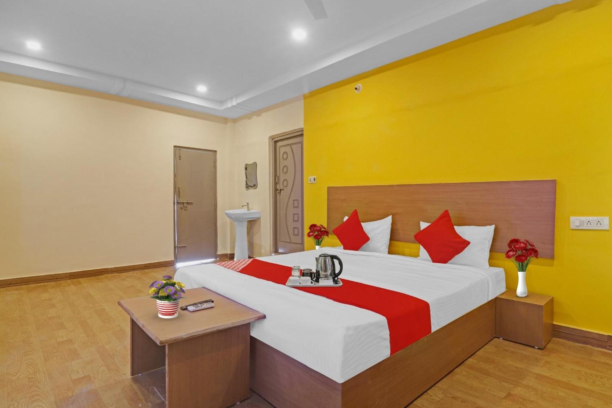 O Lavish Hotel