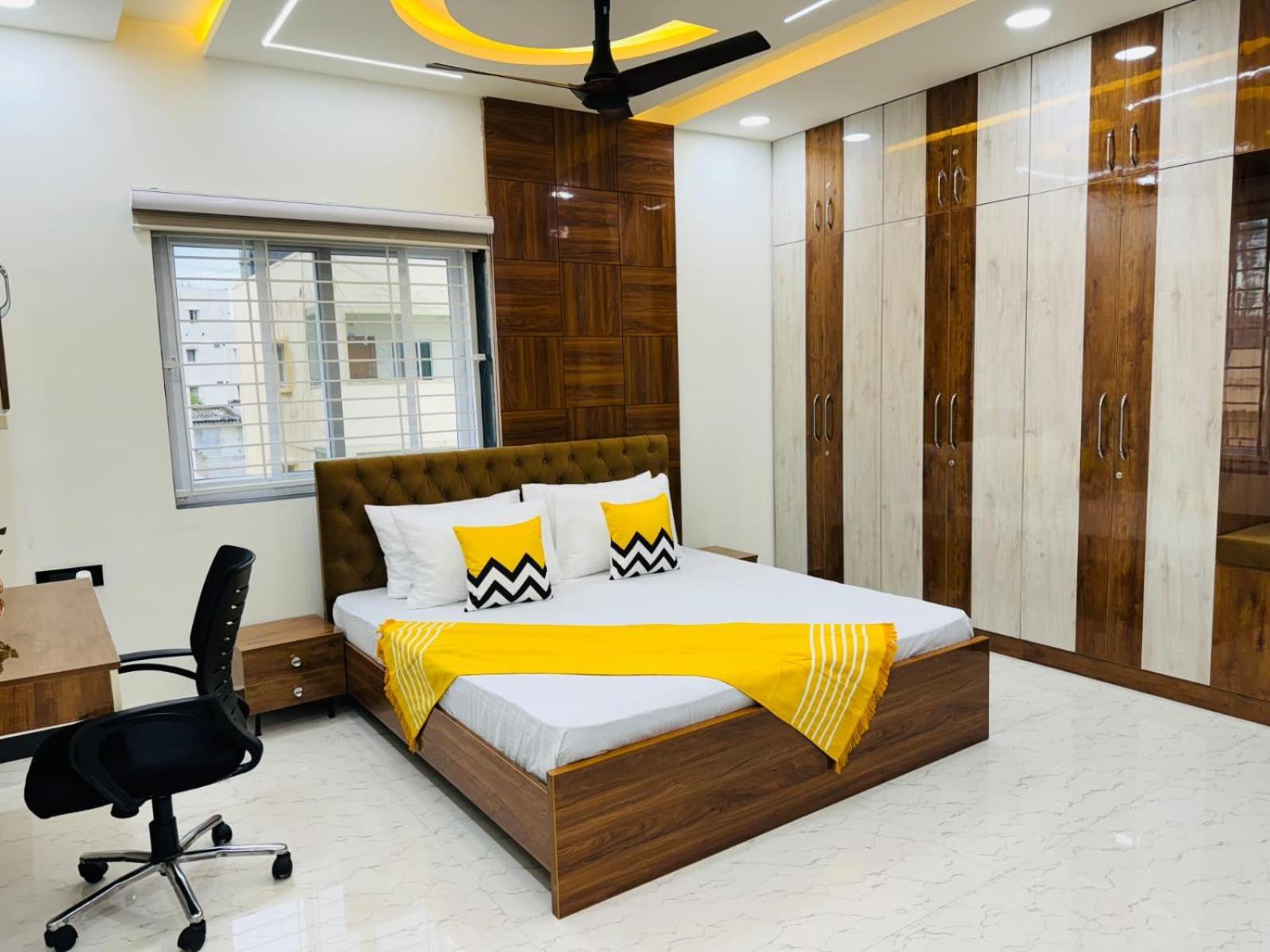 Bluo Penthouse - Terrace Garden Gachibowli