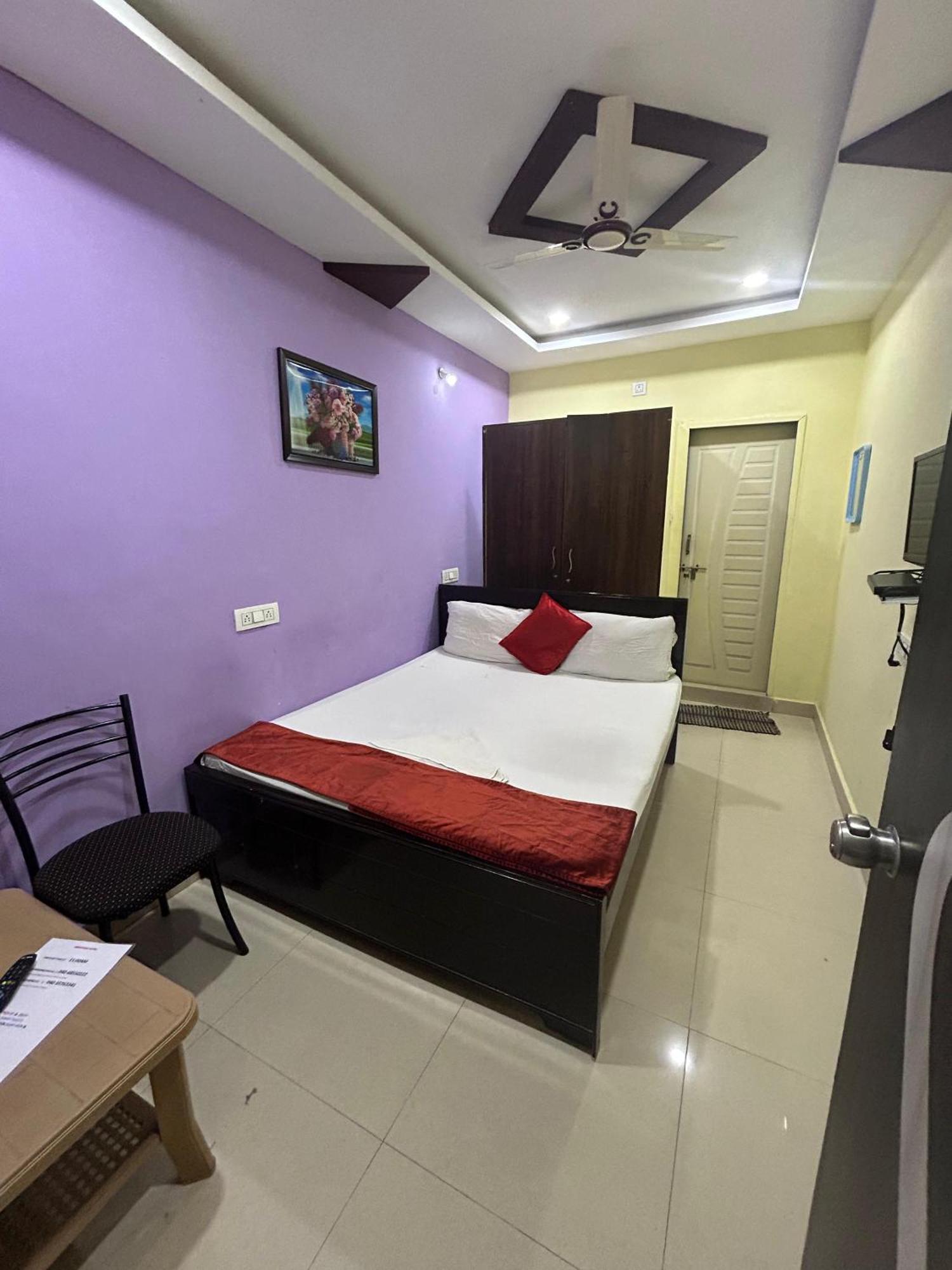 Hotel Nimantran *