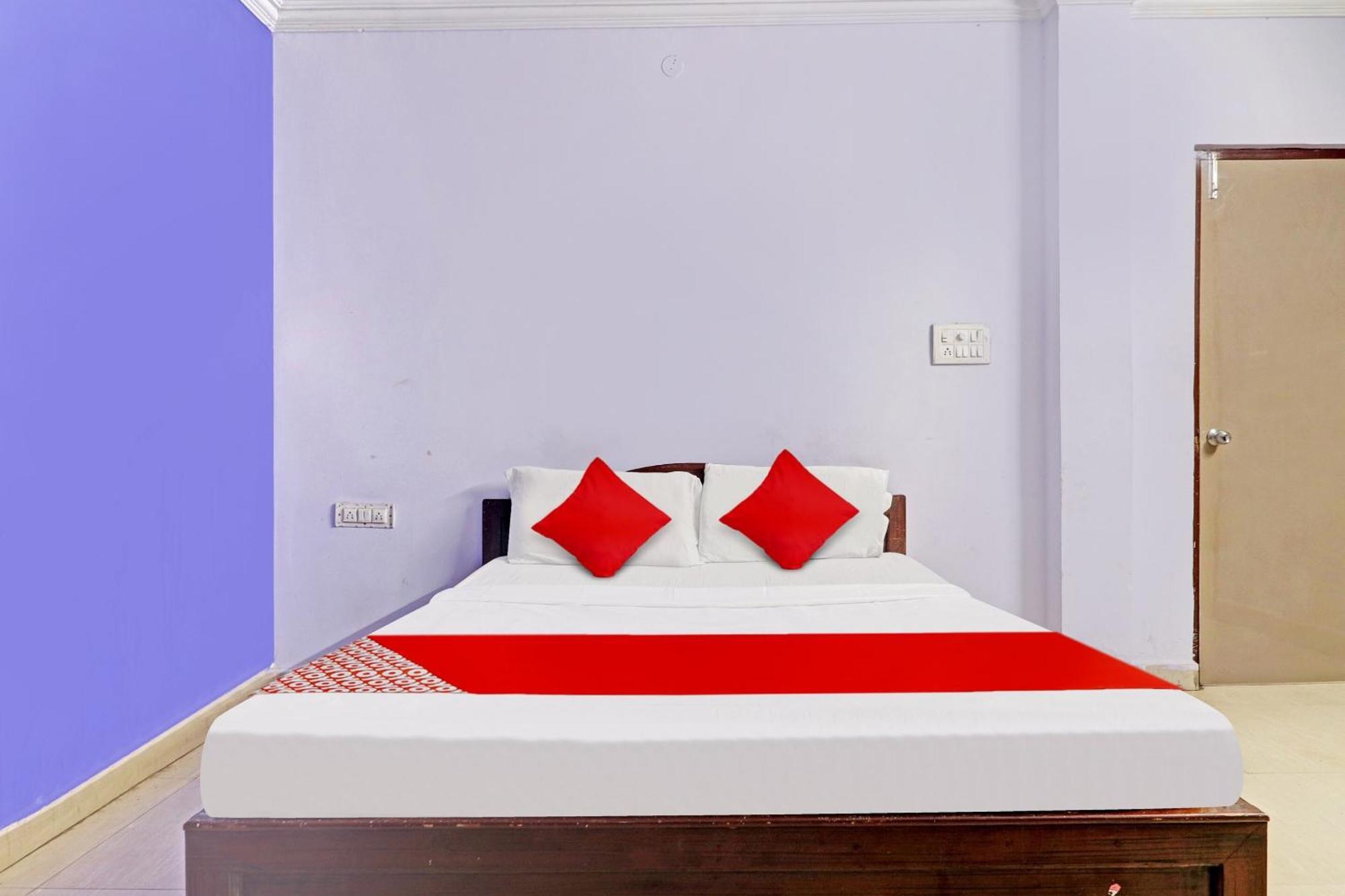 O Nandini Hotel 4*