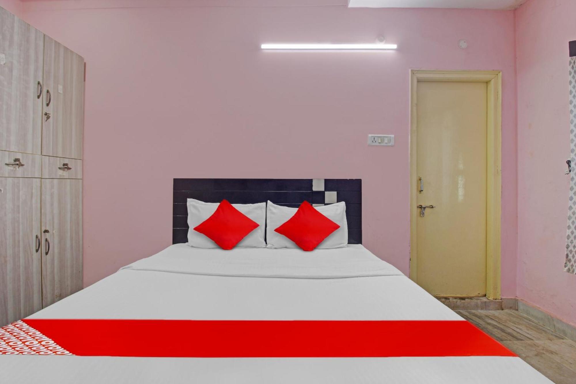 Oyo Flagship Anu Prime Hotel