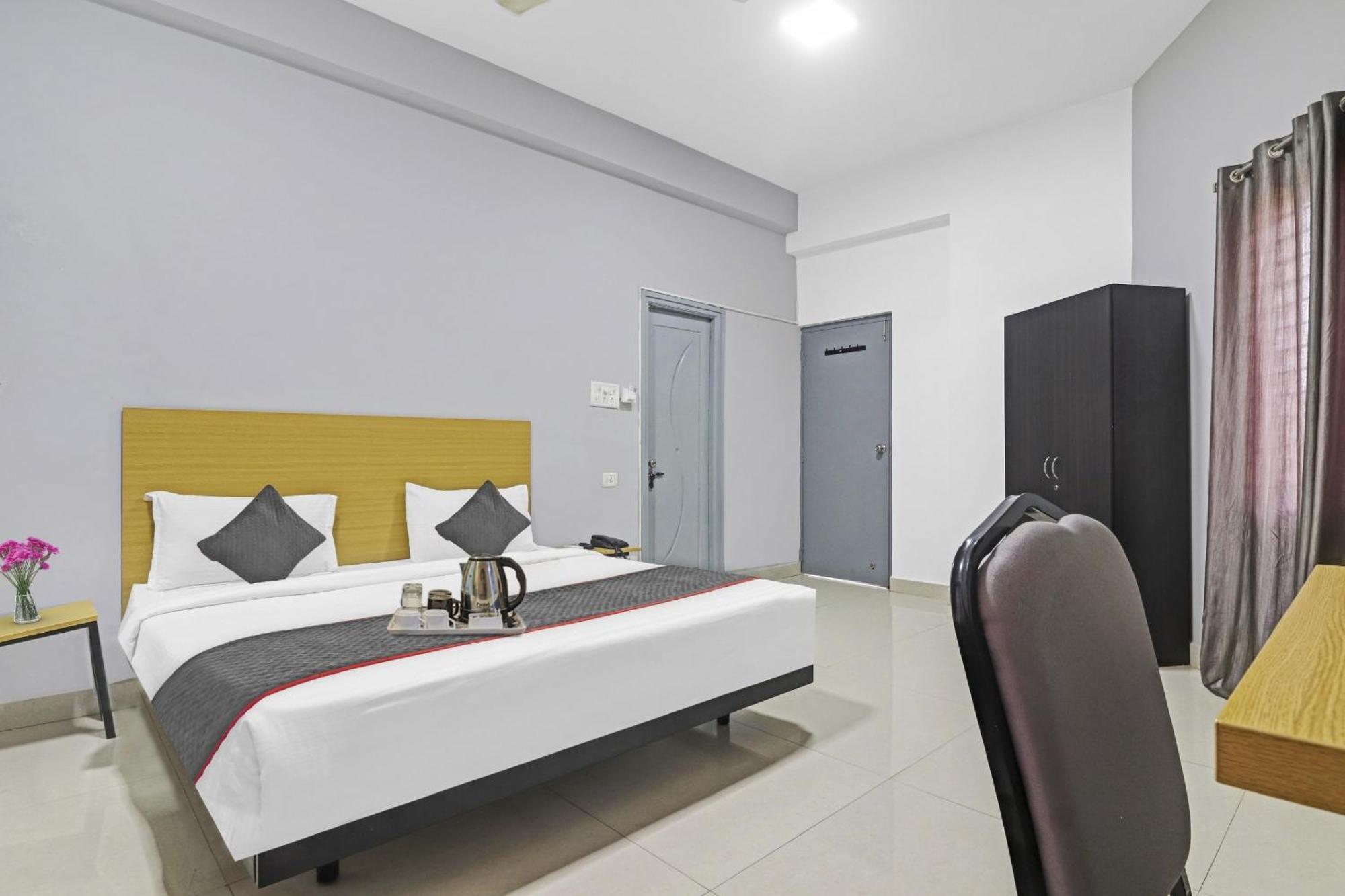Hotel Townhouse De Alphabet Hyderabad