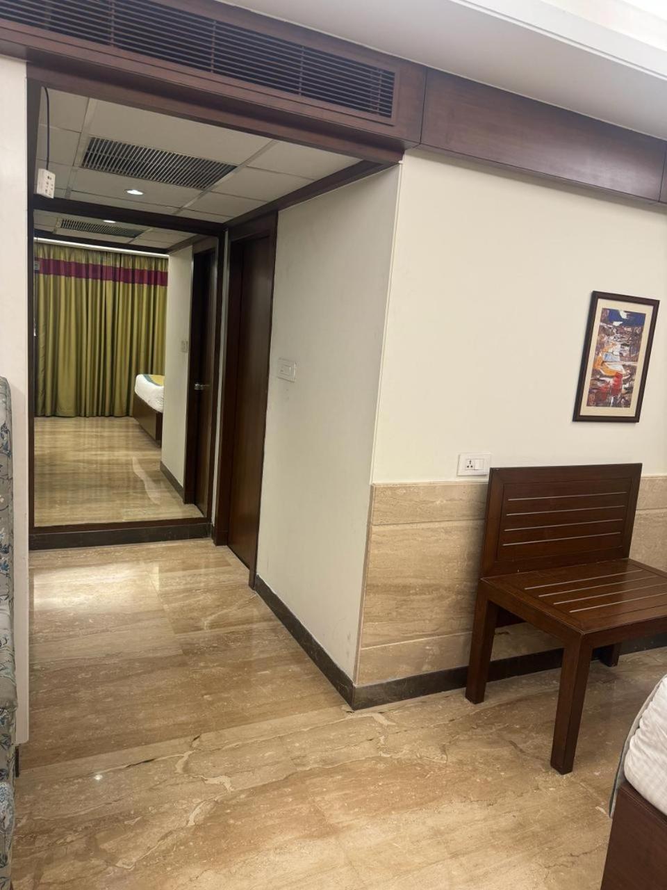 Luxury Resident - Banjara Hills View With Complimentary Breakfast Hotel