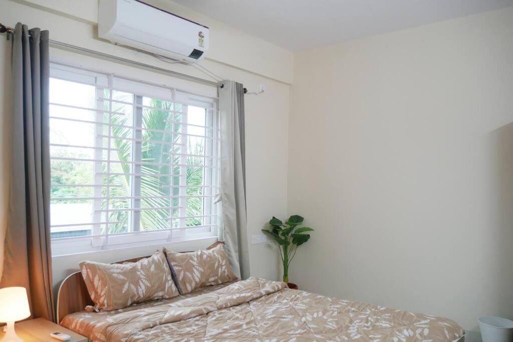 Elegant 3bhk Near Gachibowli With Amenities Apartment *