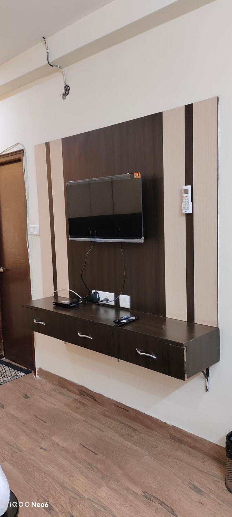 Guest house Gayathri Heights Serviced & In