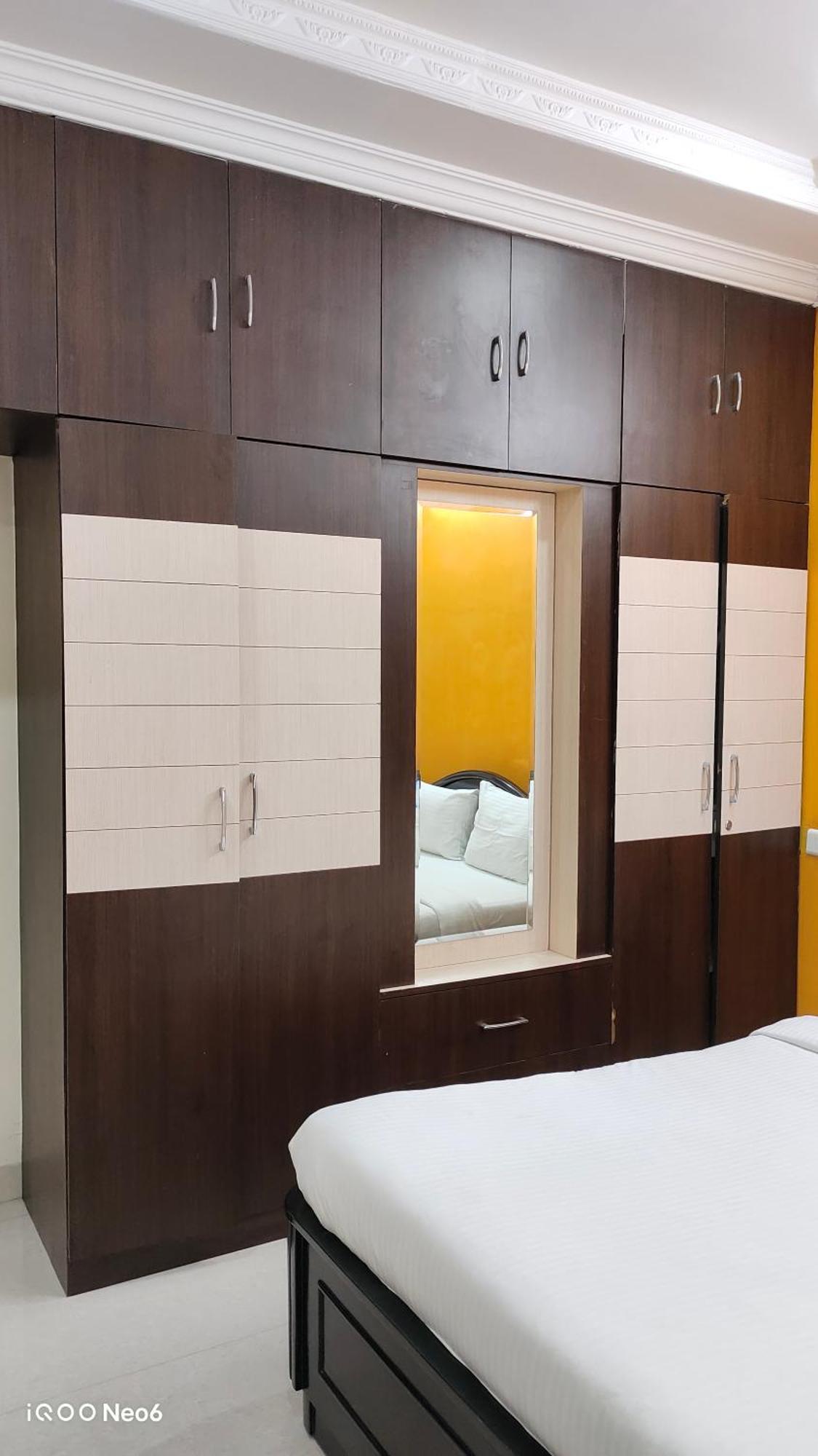Gayathri Heights Serviced & In Guest house