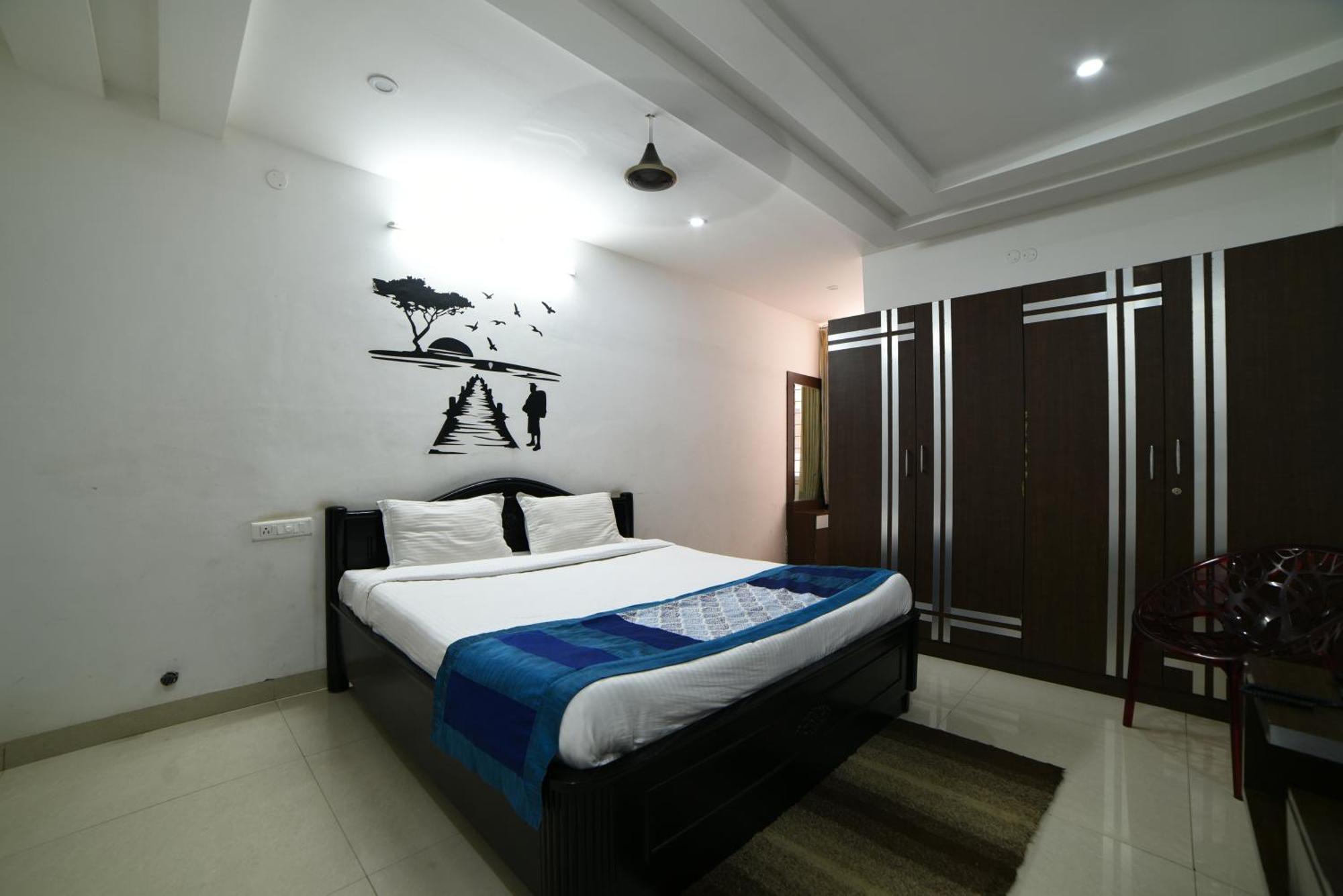 Gayathri Heights Serviced & In Guest house *