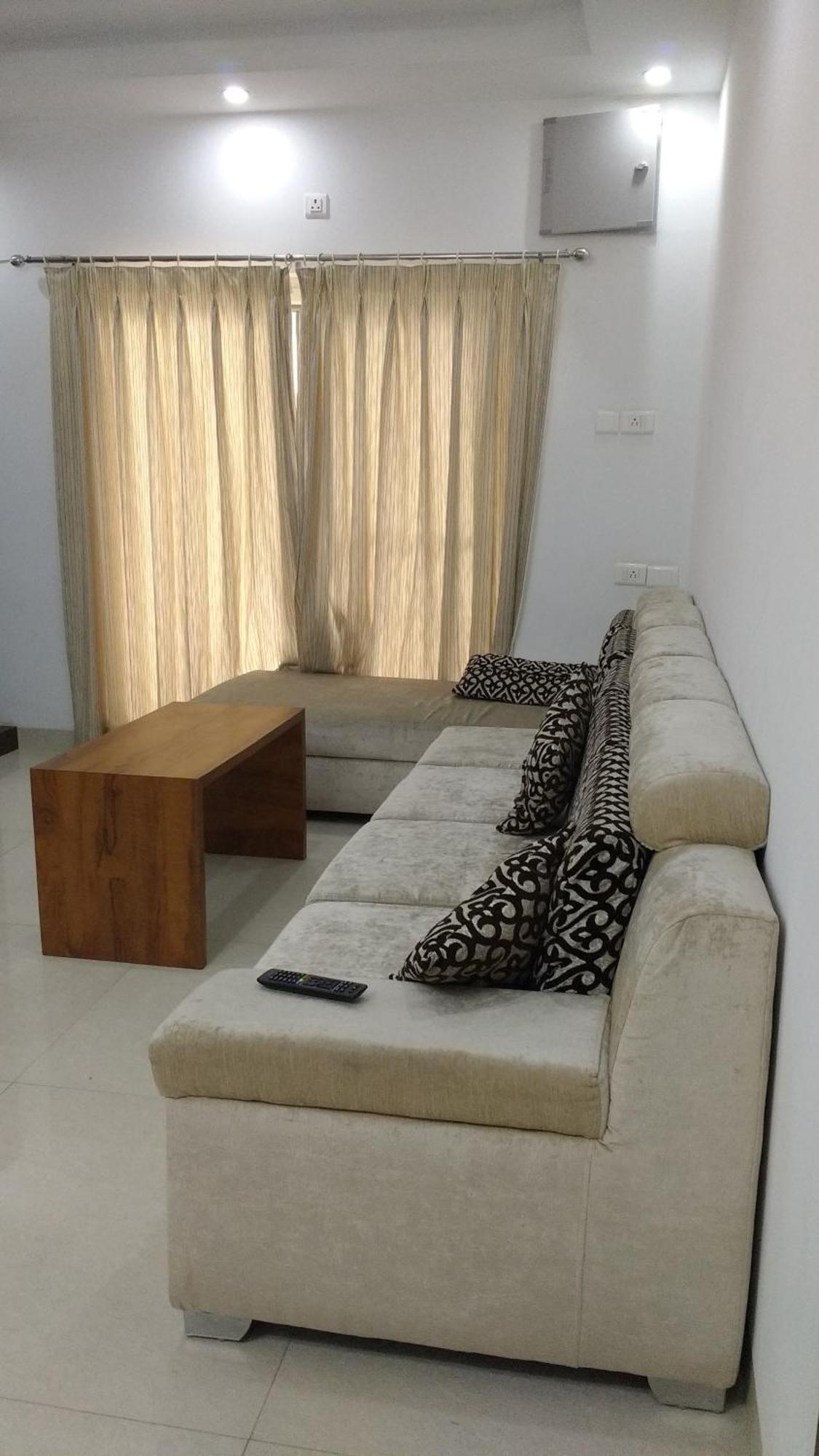Guest house Gayathri Heights Serviced & In