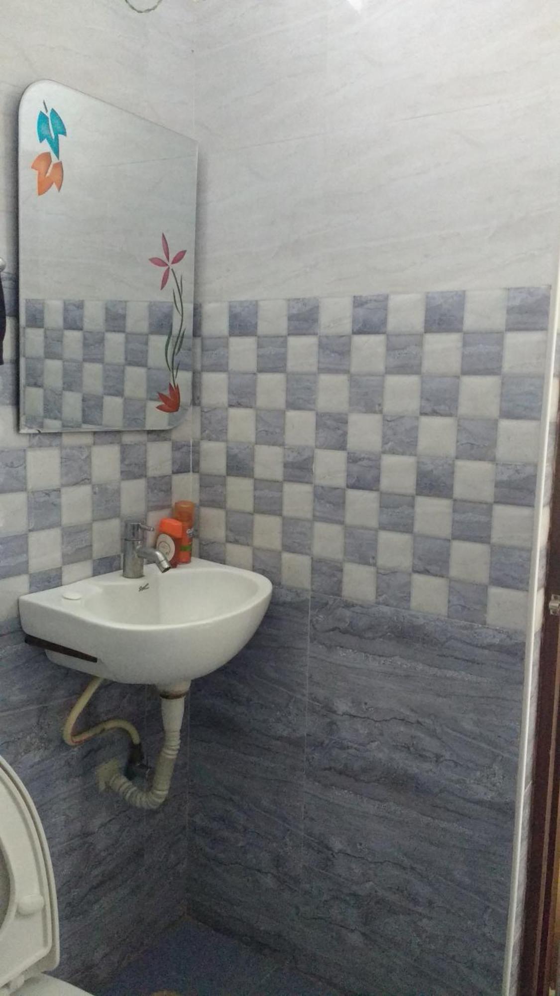 Guest house Gayathri Heights Serviced & In