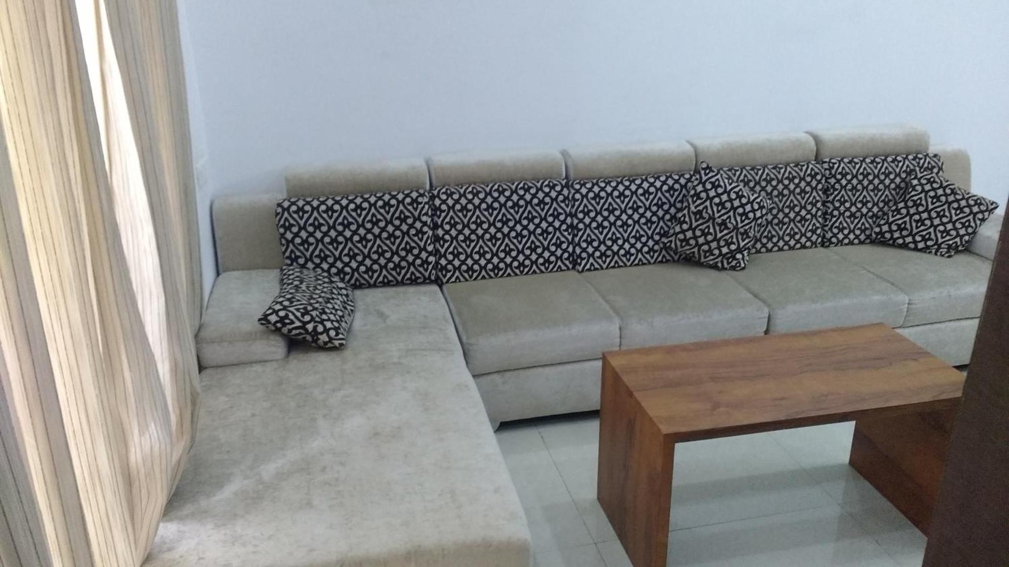 Guest house Gayathri Heights Serviced & In Hyderabad