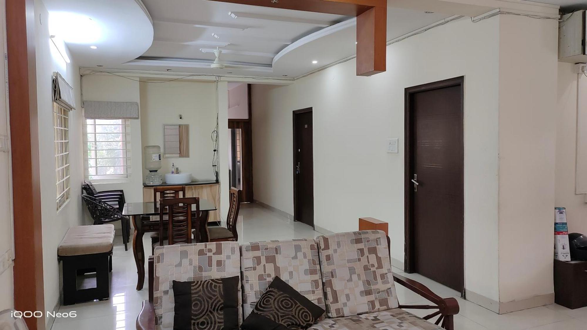 Gayathri Heights Serviced & In Guest house *
