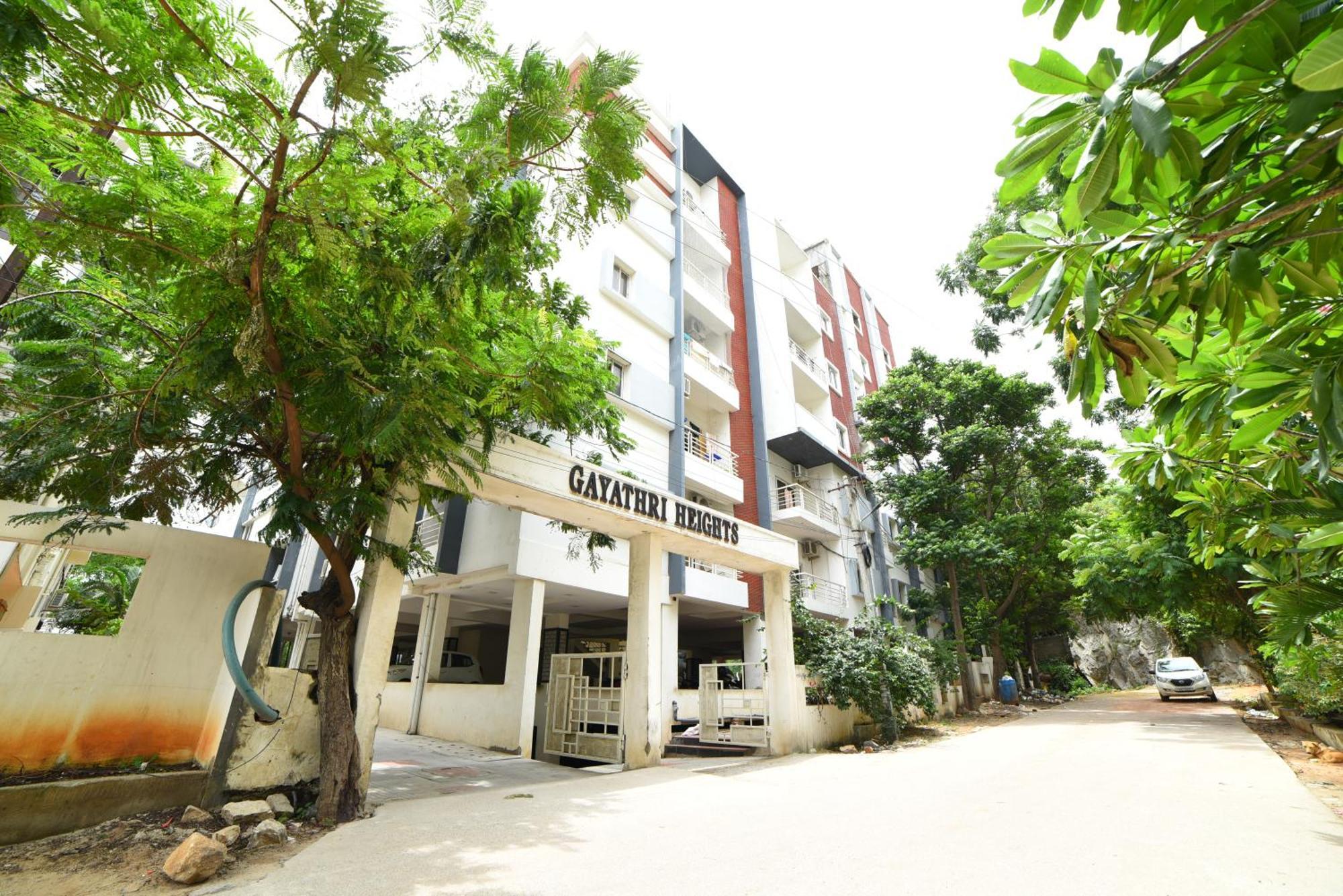 Gayathri Heights Serviced & In Guest house Hyderabad