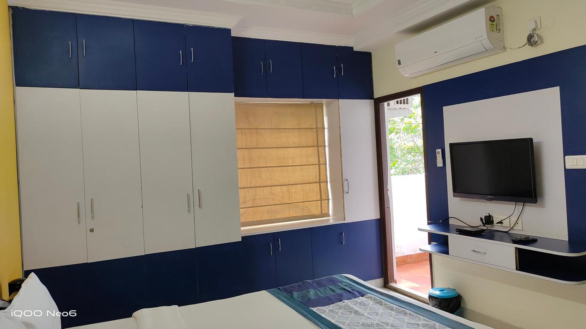 Gayathri Heights Serviced & In *