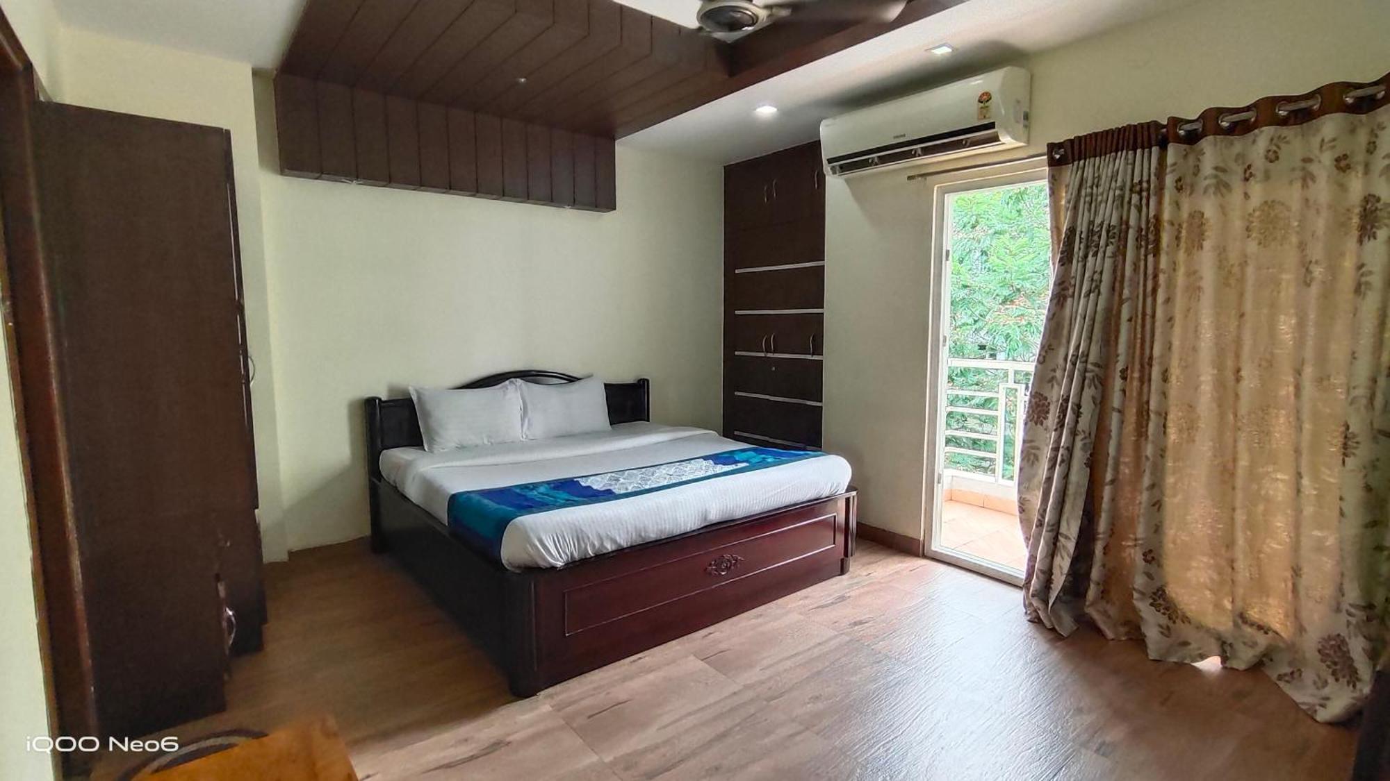 Guest house Gayathri Heights Serviced & In Hyderabad