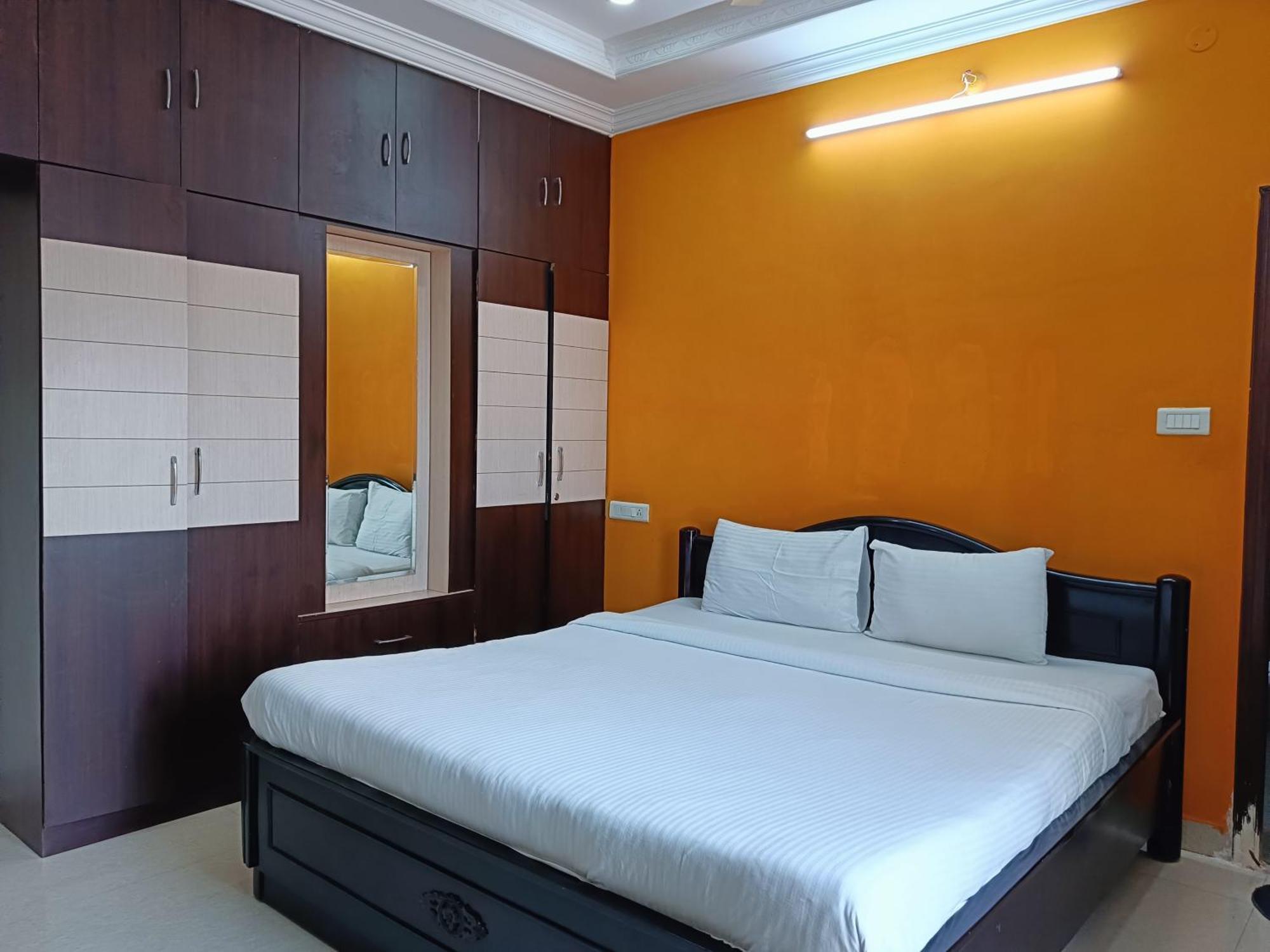 Gayathri Heights Serviced & In *