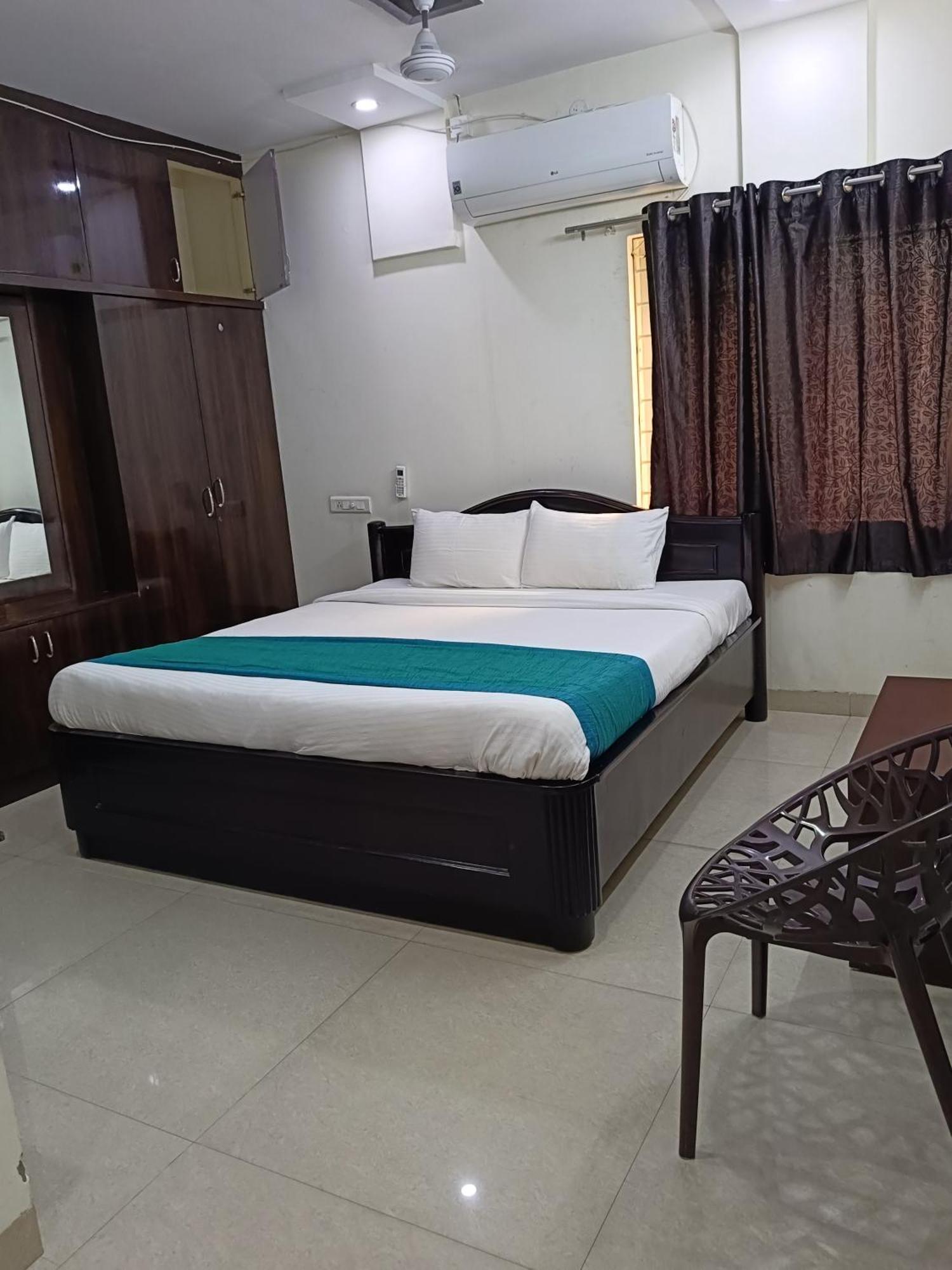 Gayathri Heights Serviced & In Hyderabad