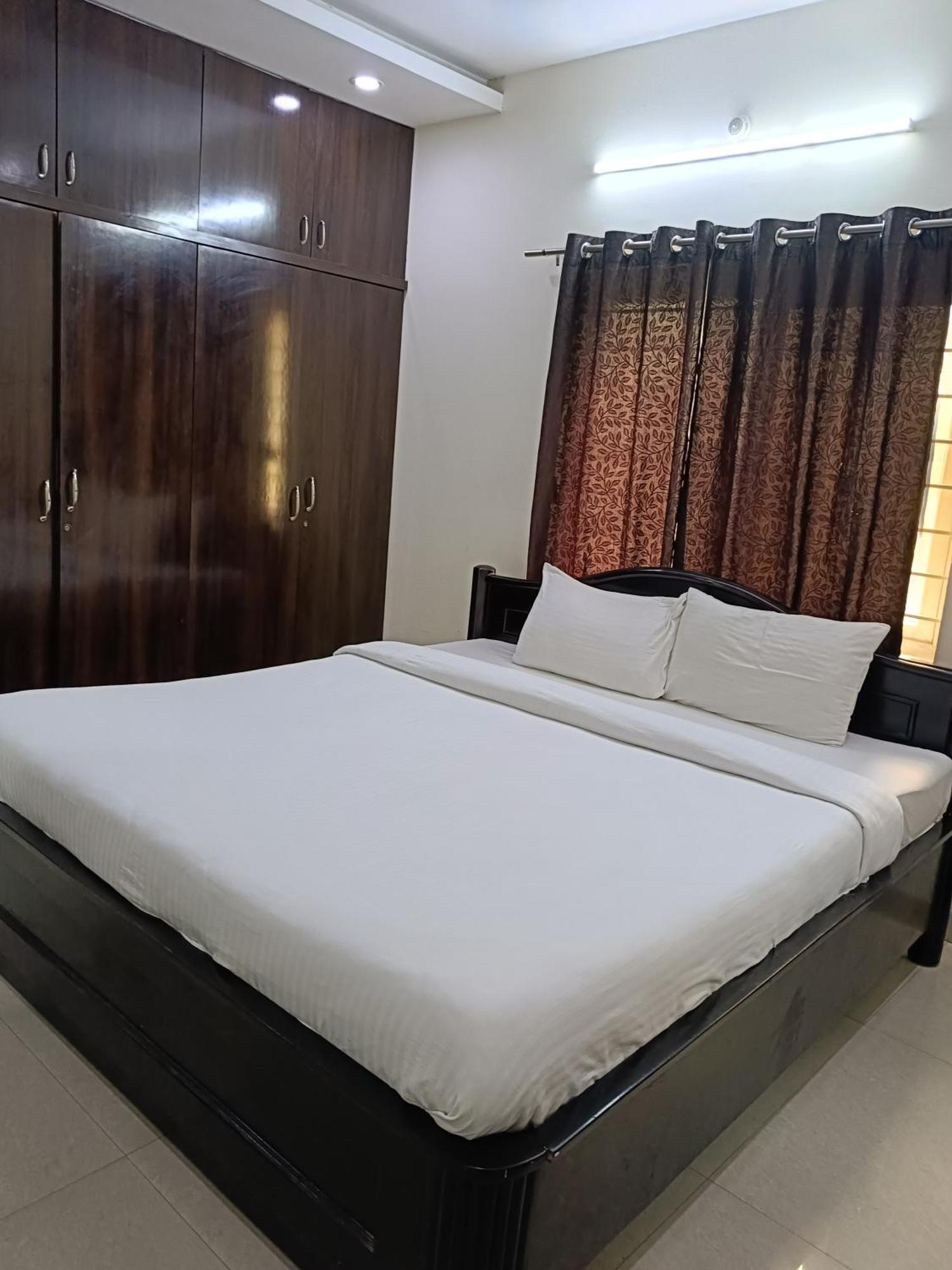 Gayathri Heights Serviced & In Guest house *