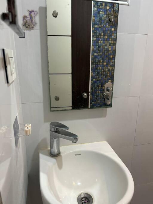 Park View Flat With Ac Hyderabad
