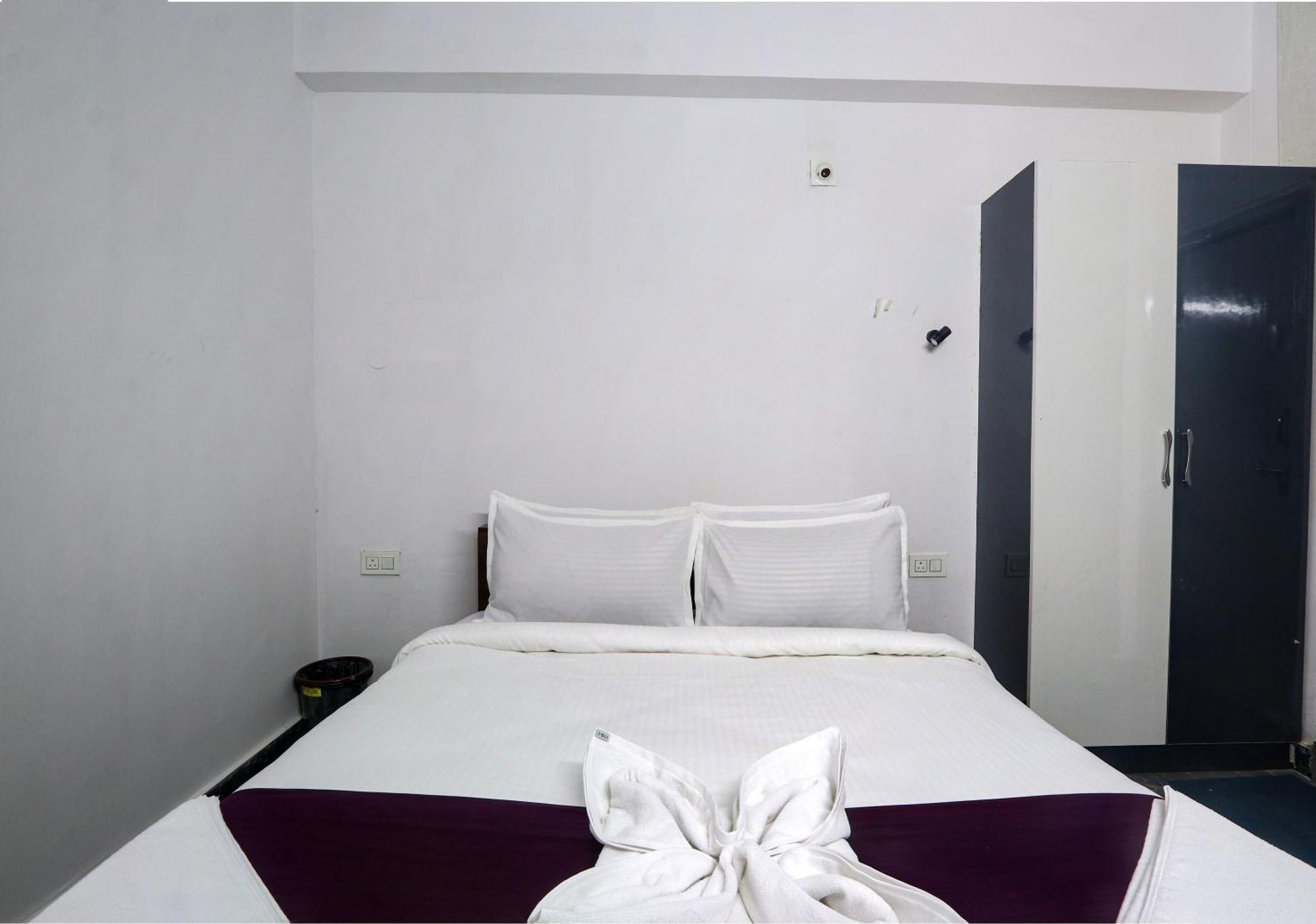Veeksha Kiara Hospitalities - Rooms, & Near Kukatpally Rd