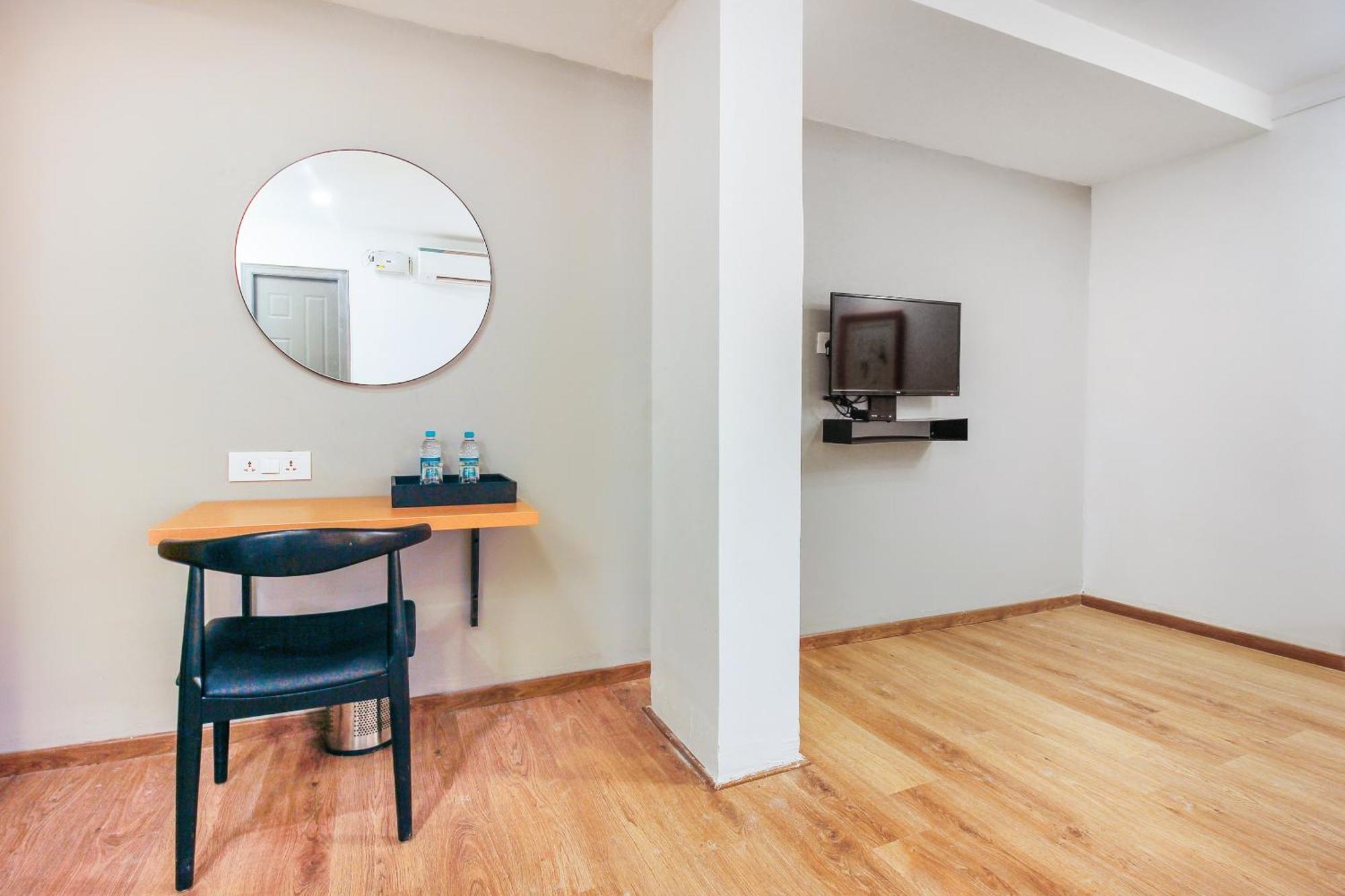 Super Townhouse Rcc Sunrise Hotel 4*