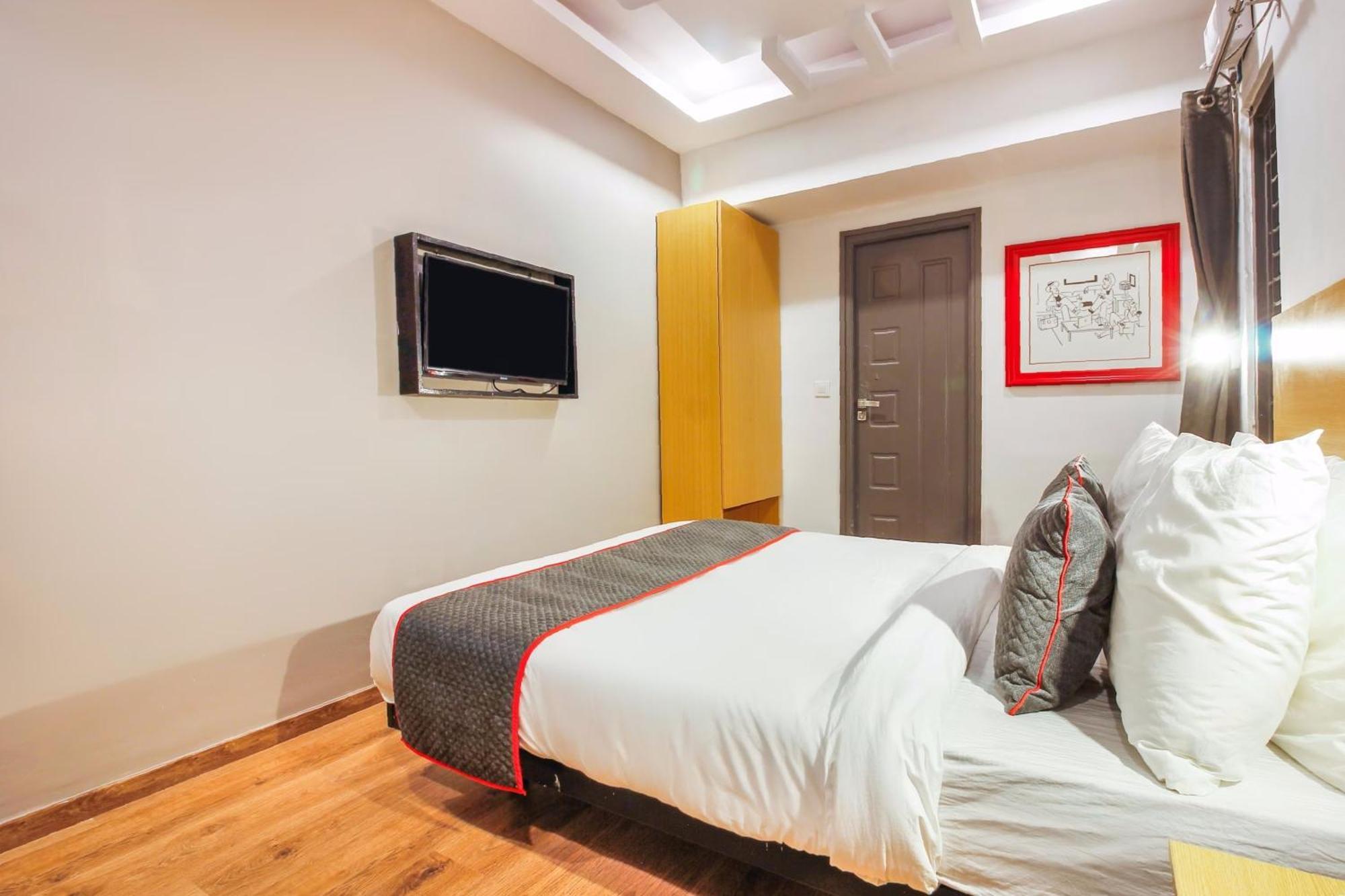 Super Townhouse Rcc Sunrise Hotel Hyderabad