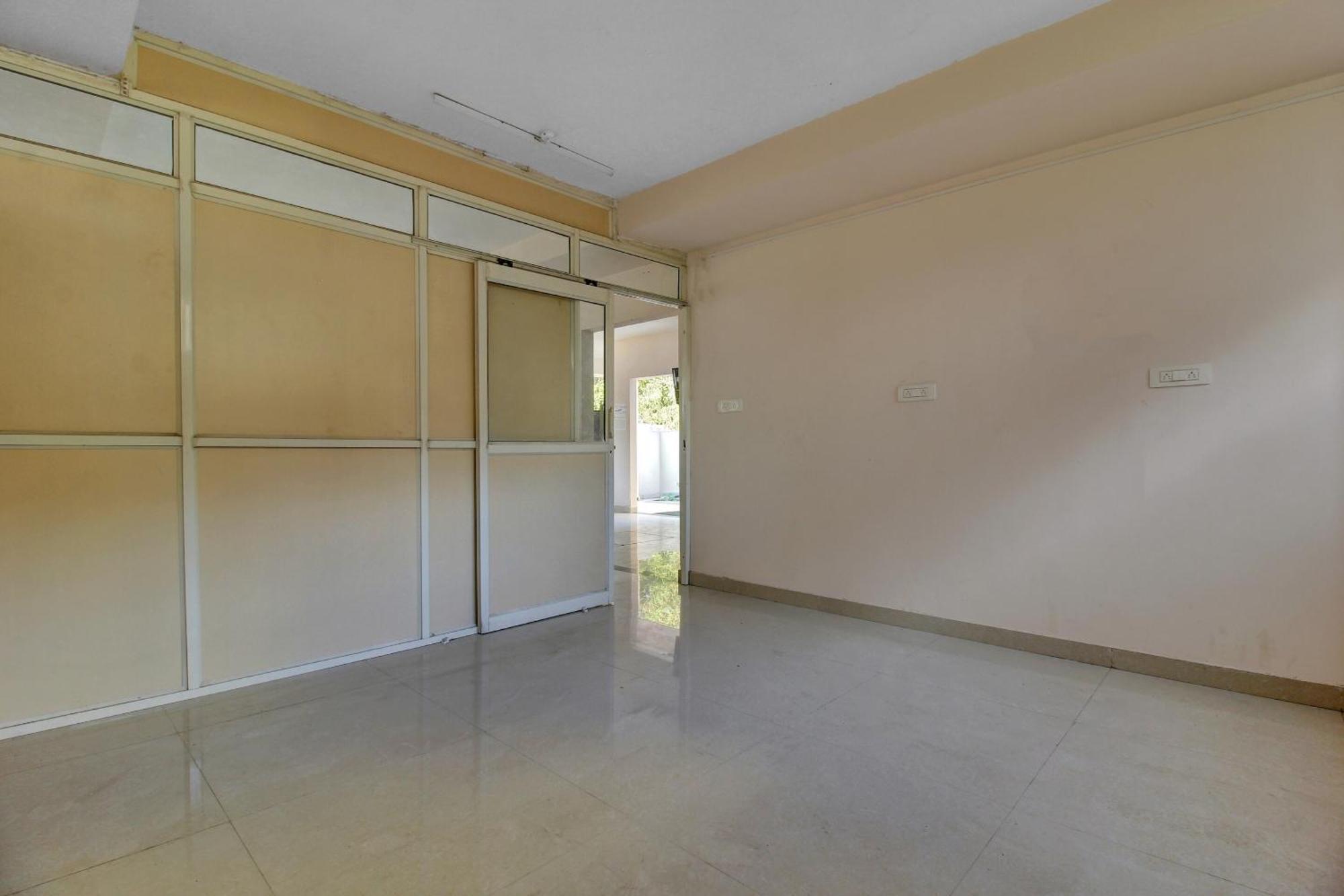 Super O Hillside Dlf Gachibowli Near Shilparamam Hyderabad