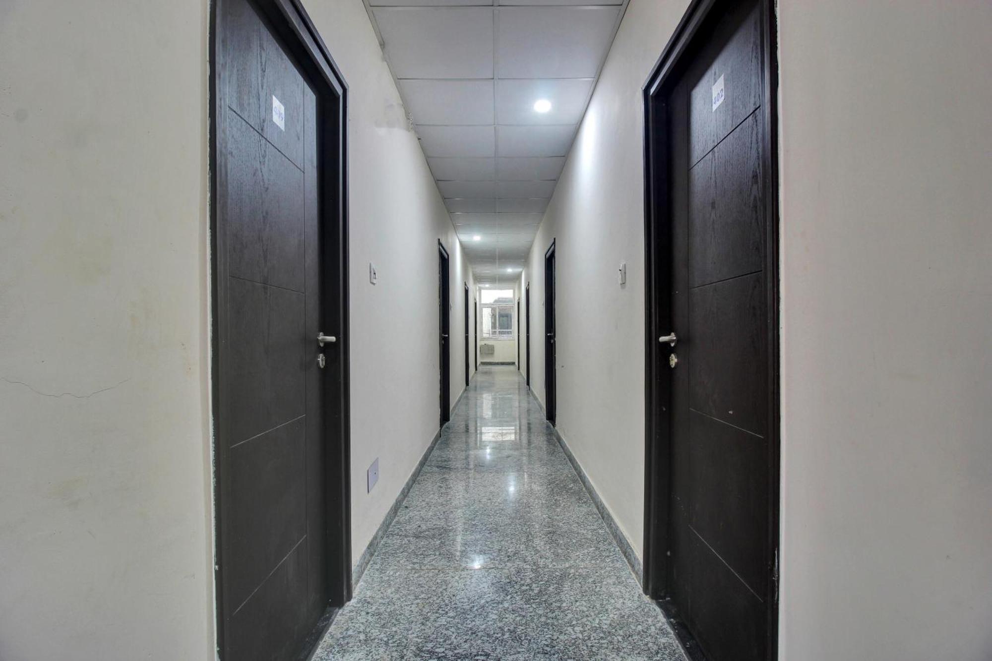 O Hillside Dlf Gachibowli Near Shilparamam 4*