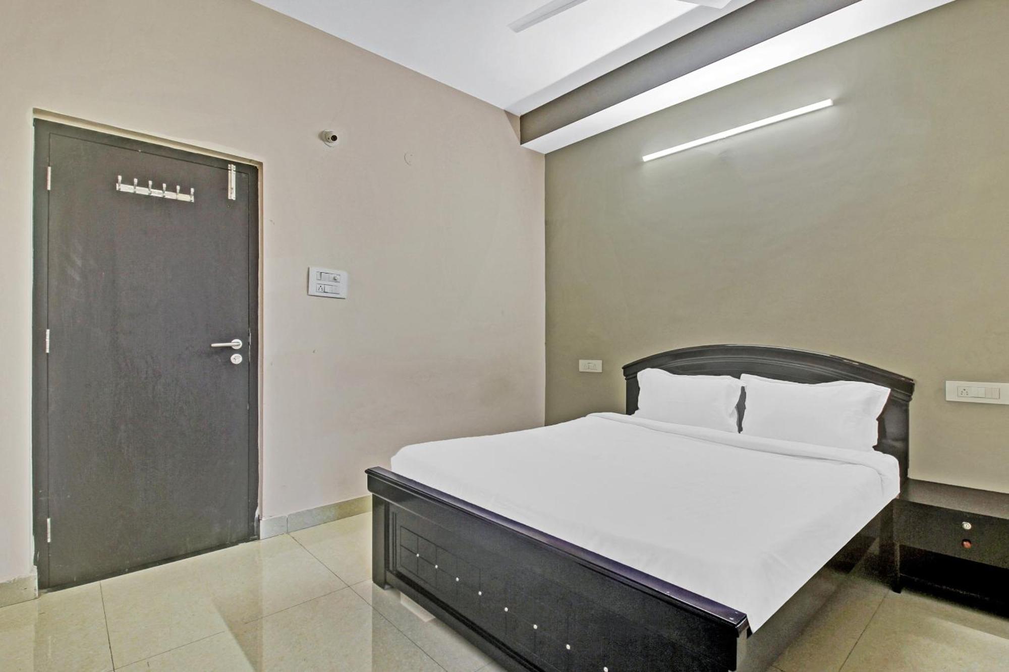 Super O Hillside Dlf Gachibowli Near Shilparamam Hyderabad