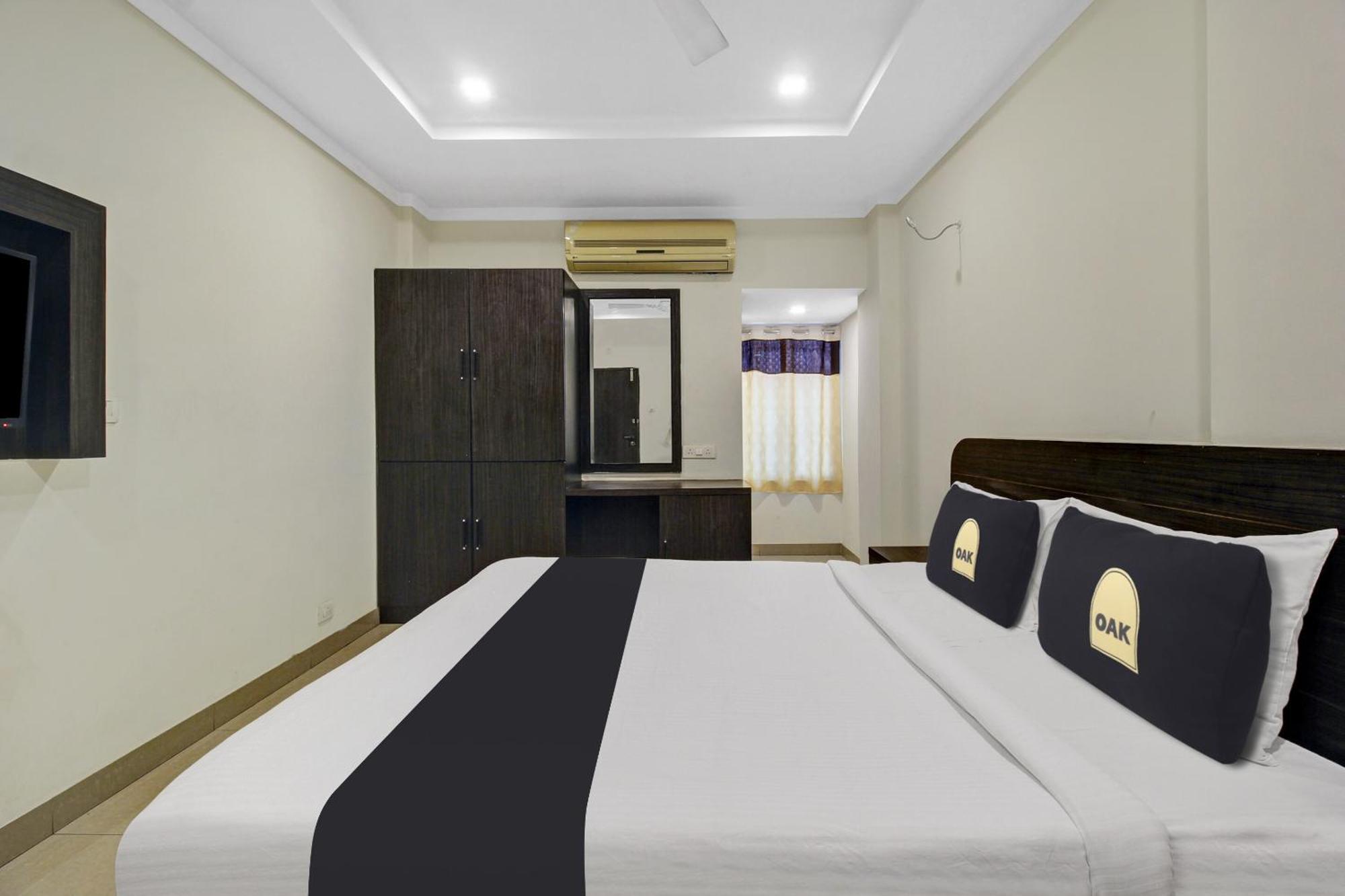 Super Townhouse Oak Lb Nagar Ramoji Hotel