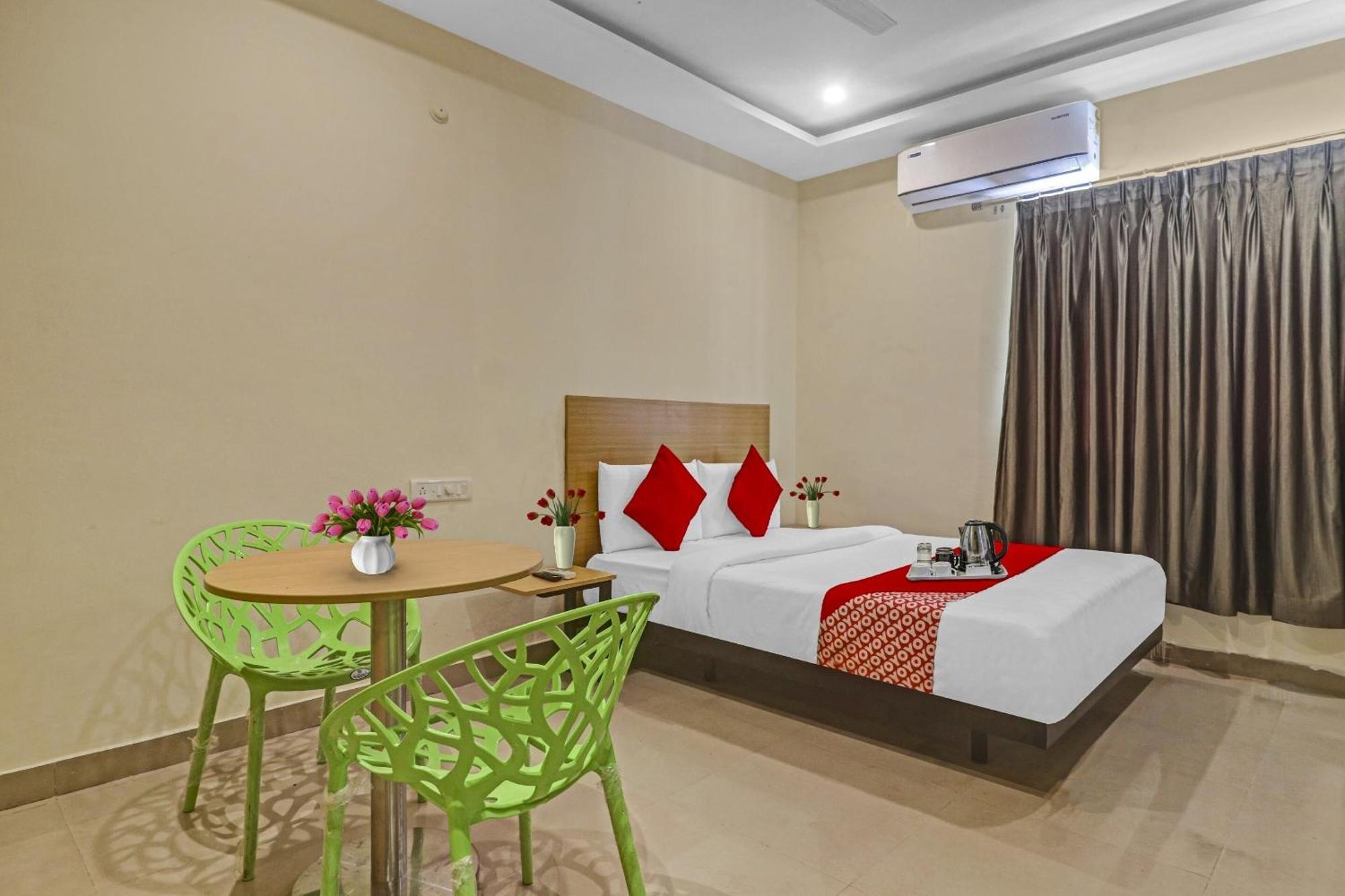 Super O Hills Luxury Hotel 4*