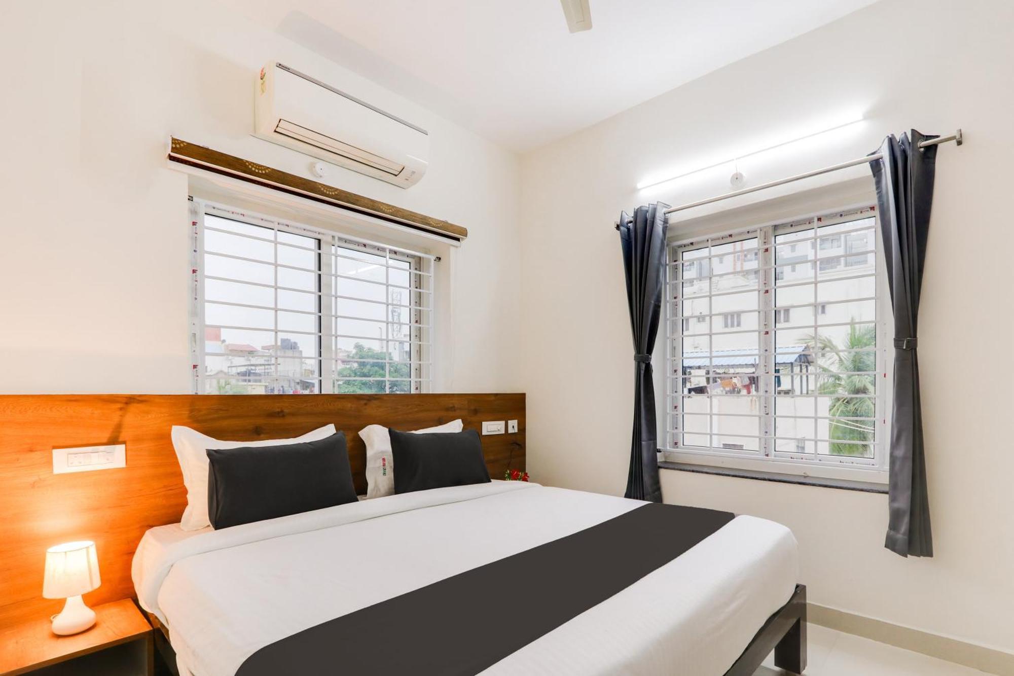 Super Townhouse Sri Nirvana Grand Hotel