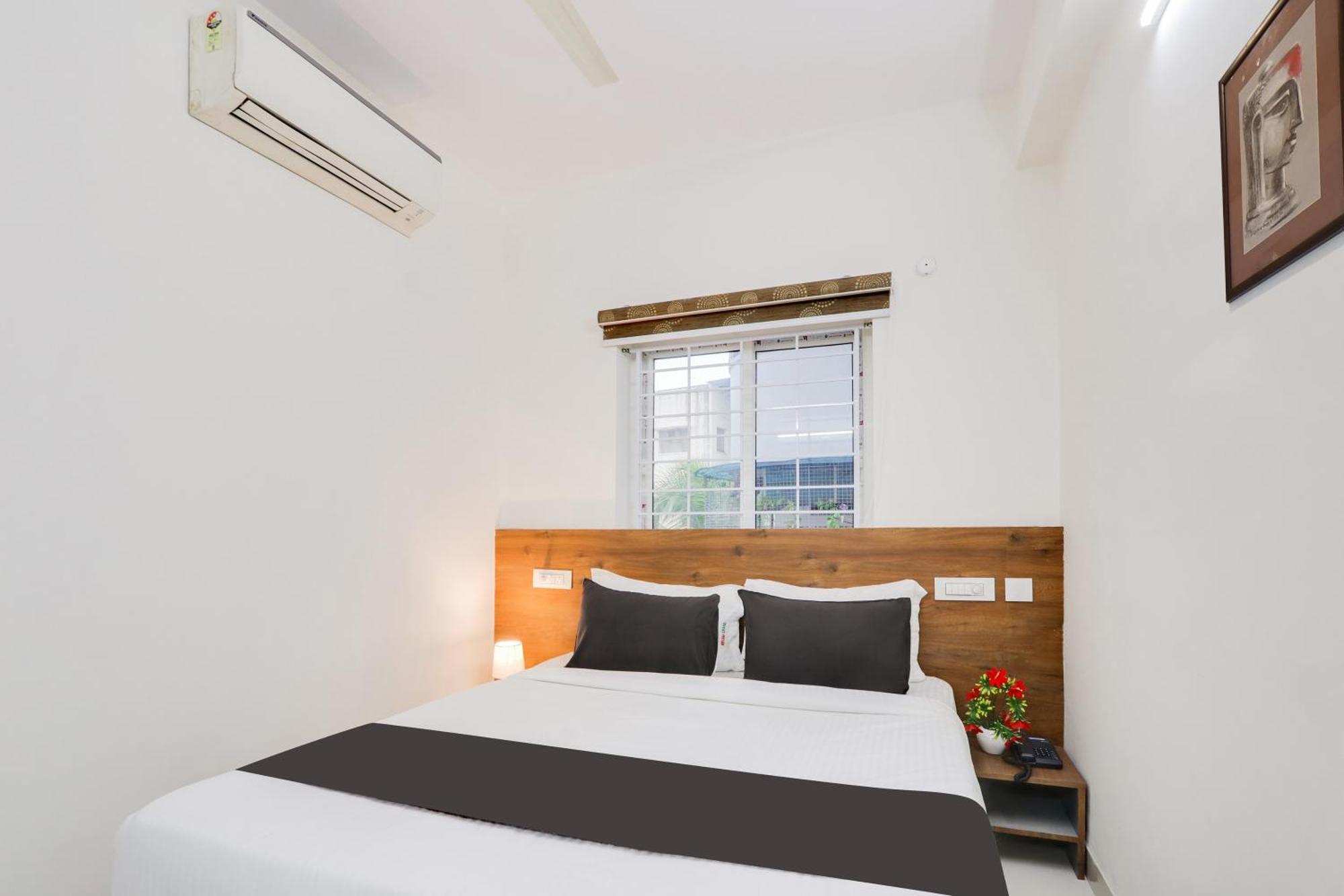 Super Townhouse Sri Nirvana Grand Hotel 4*