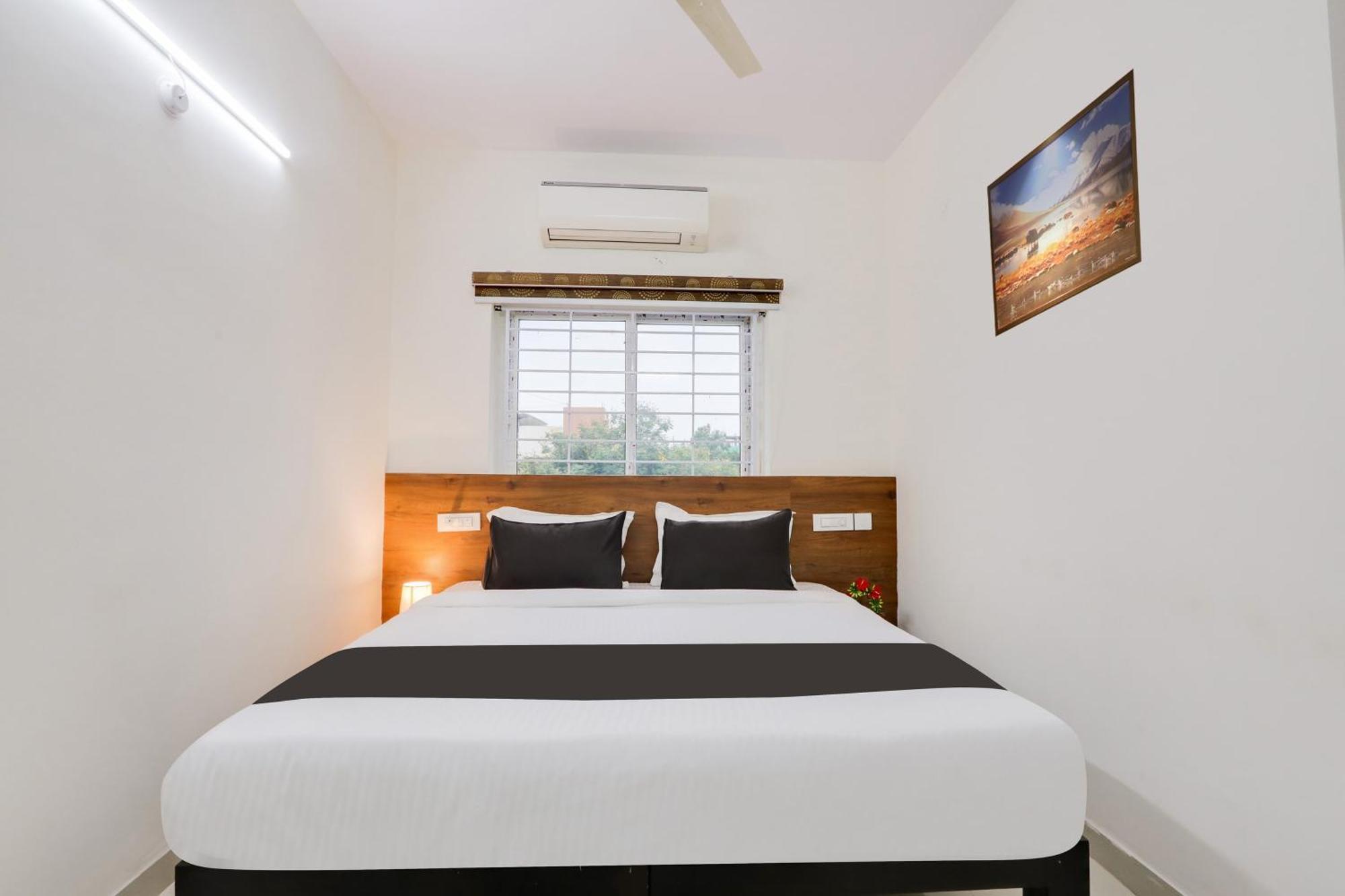 Super Townhouse Sri Nirvana Grand Hotel Hyderabad