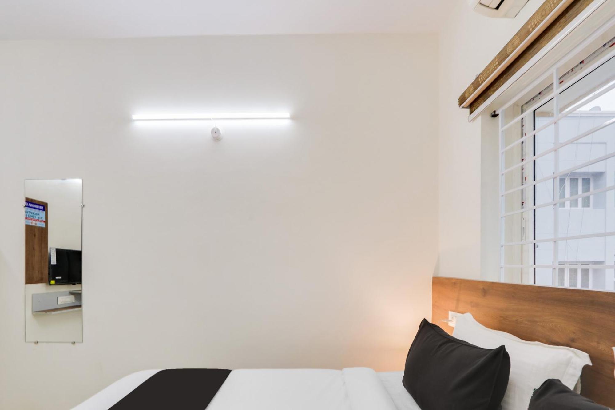 Super Townhouse Sri Nirvana Grand Hotel