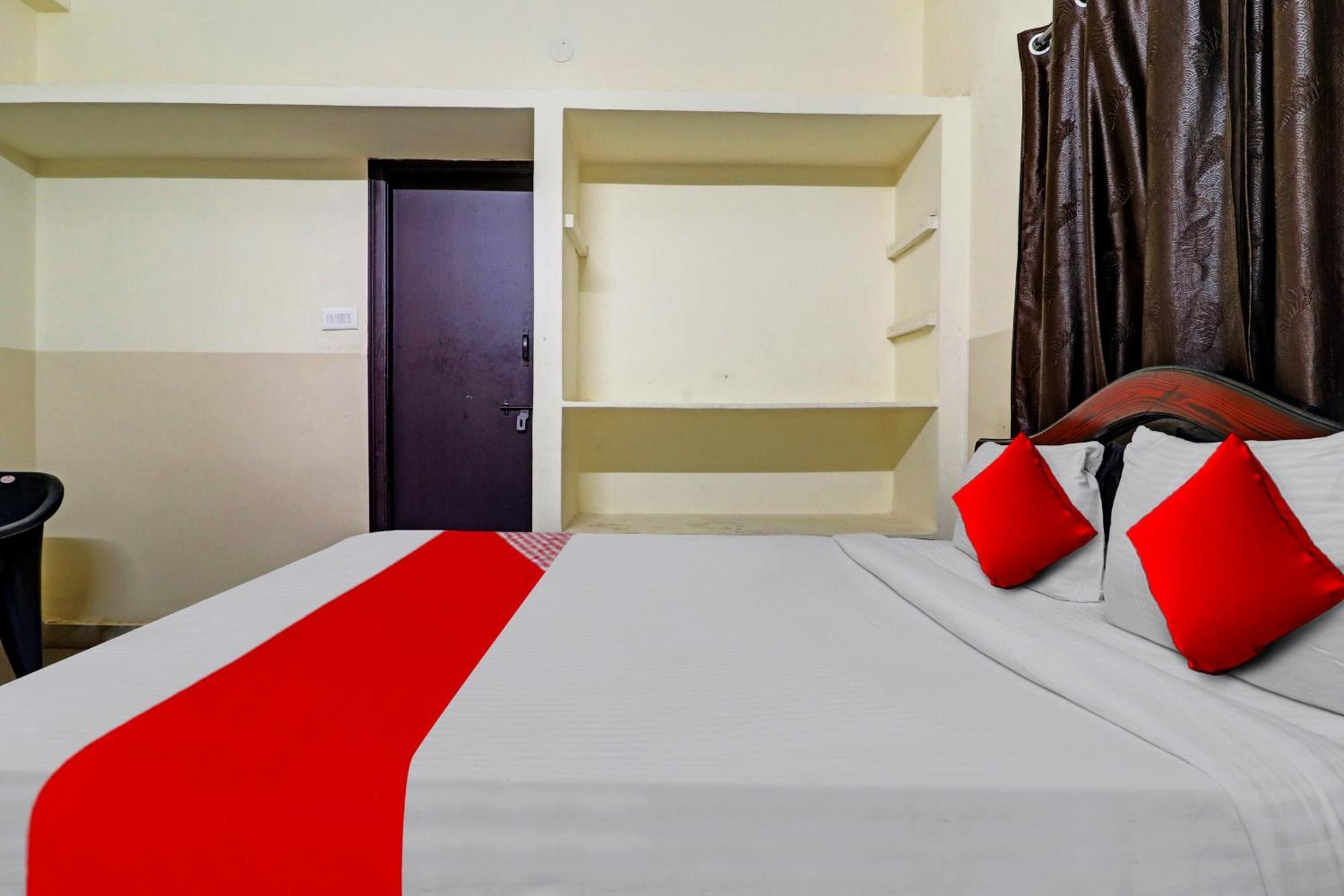 Oyo Flagship Ak Grand Hyderabad