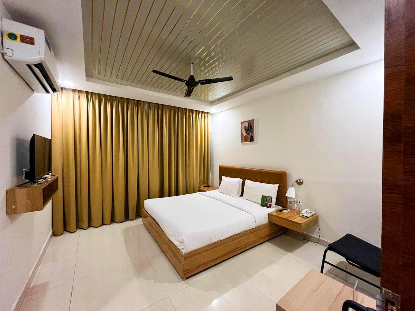 Hibiscus Tree- Bachupally Hotel 3*