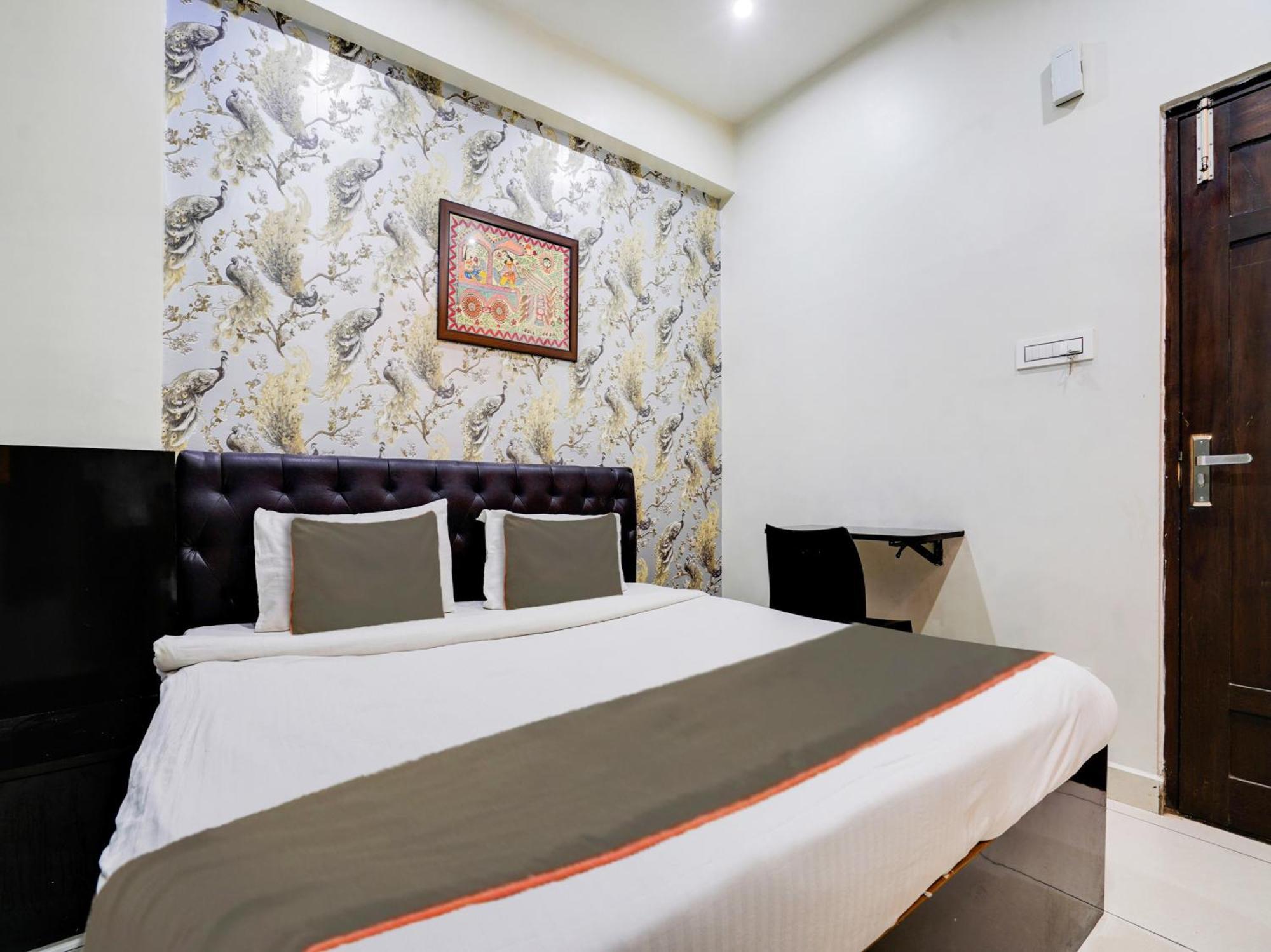 Collection O Blue Iris A Grandure. Hotel Hyderabad