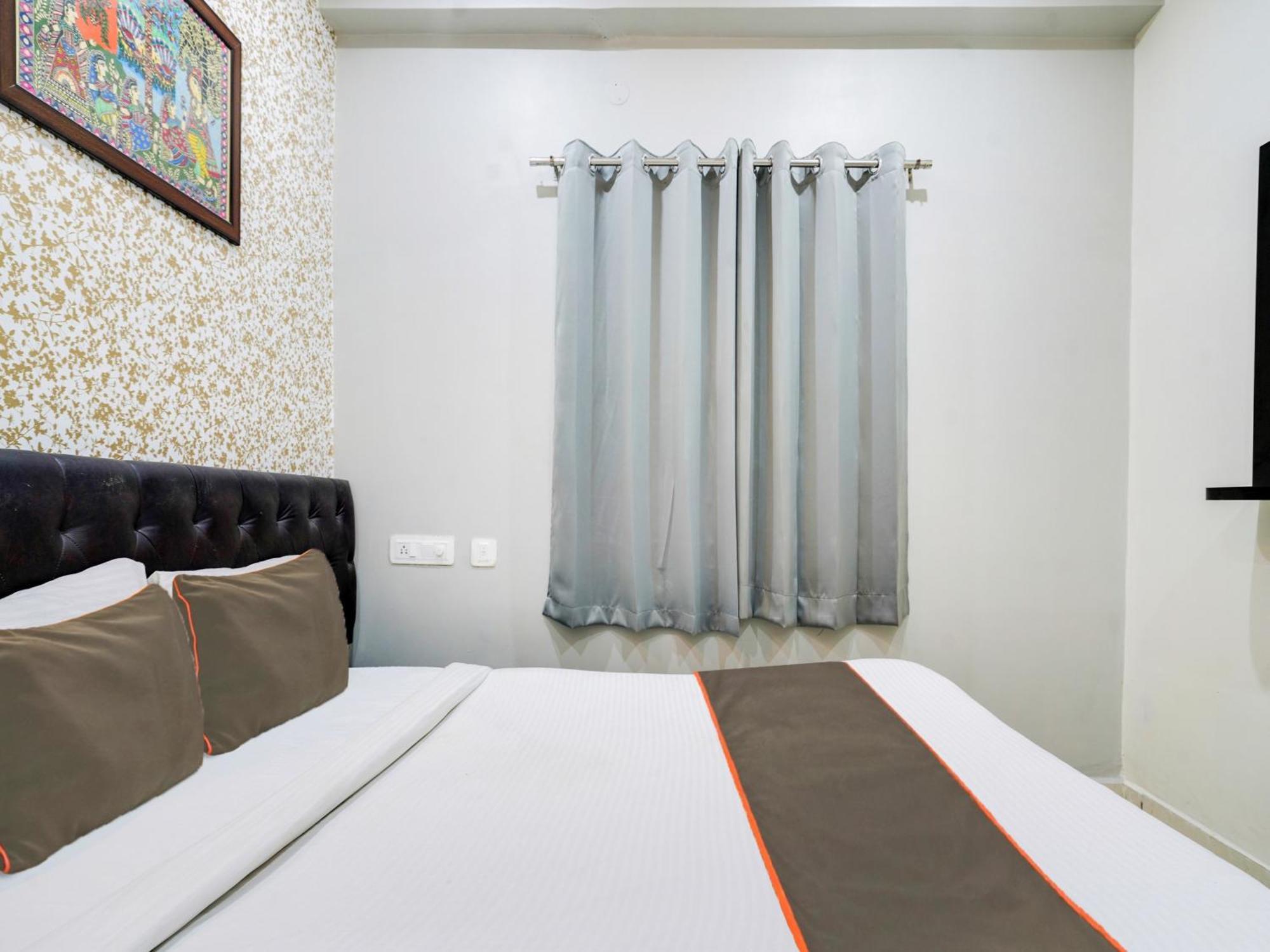 Collection O Blue Iris A Grandure. Hotel Hyderabad
