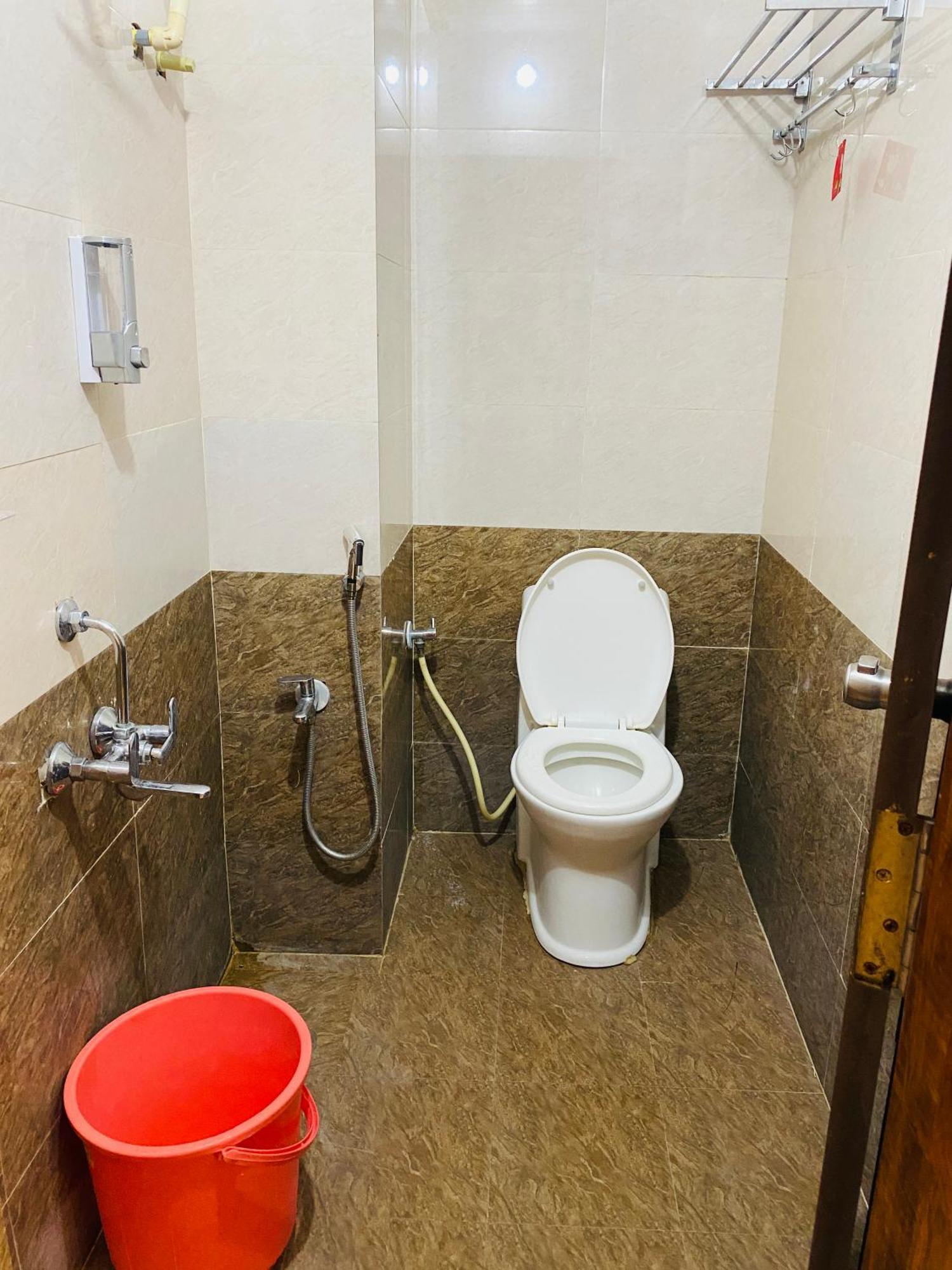 Hotel Saaradhi Grand