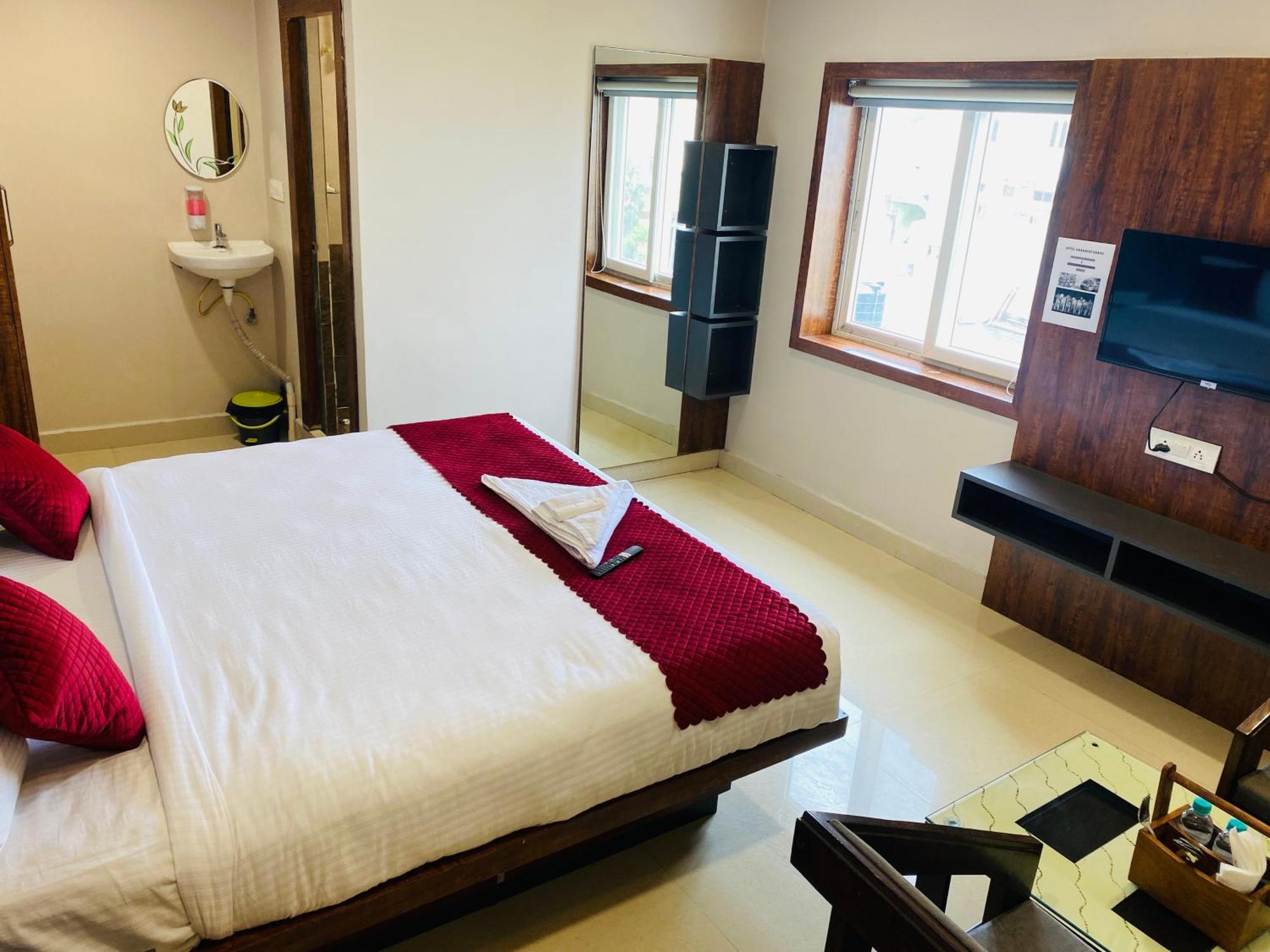 Saaradhi Grand