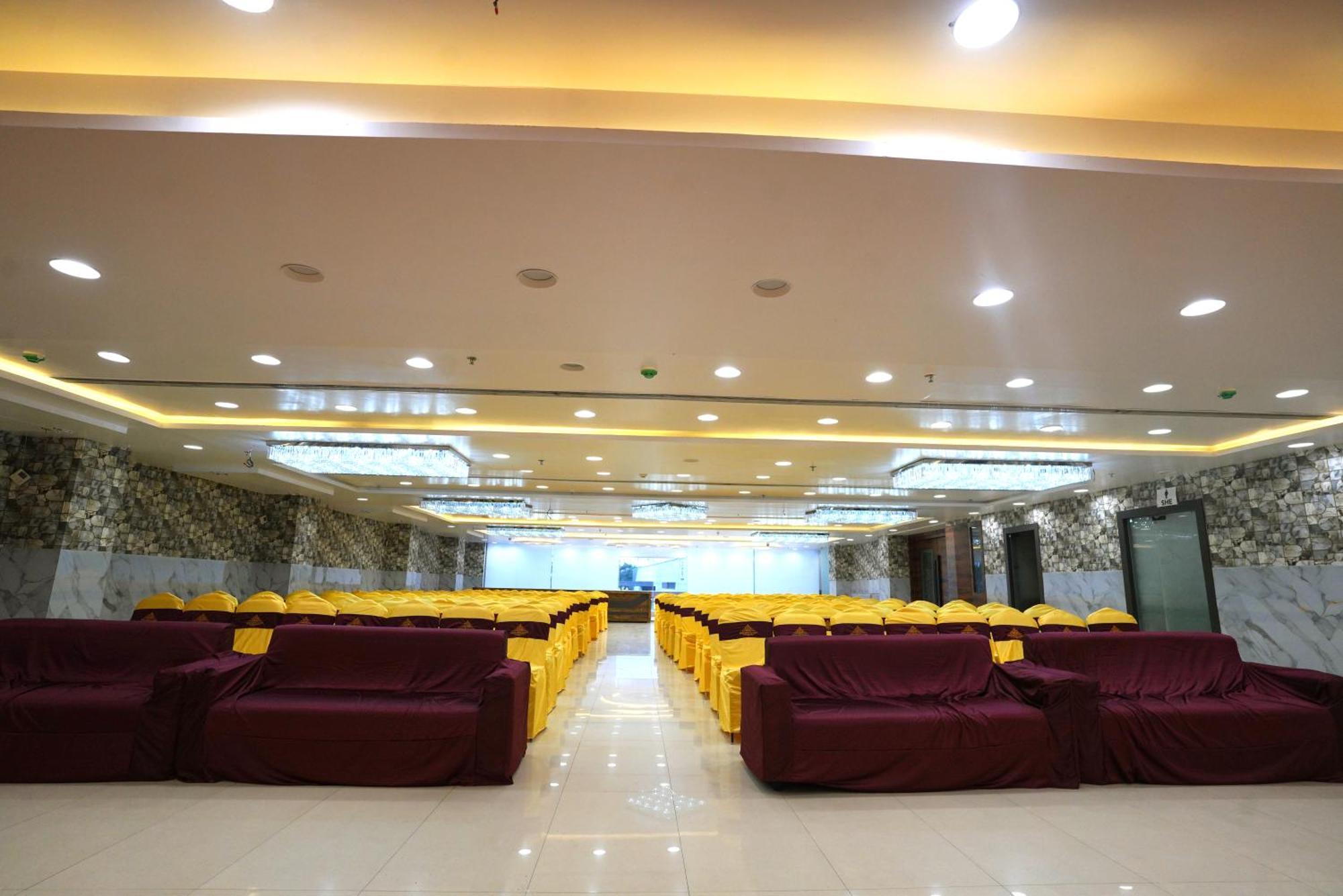 Saaradhi Grand 4* Hyderabad